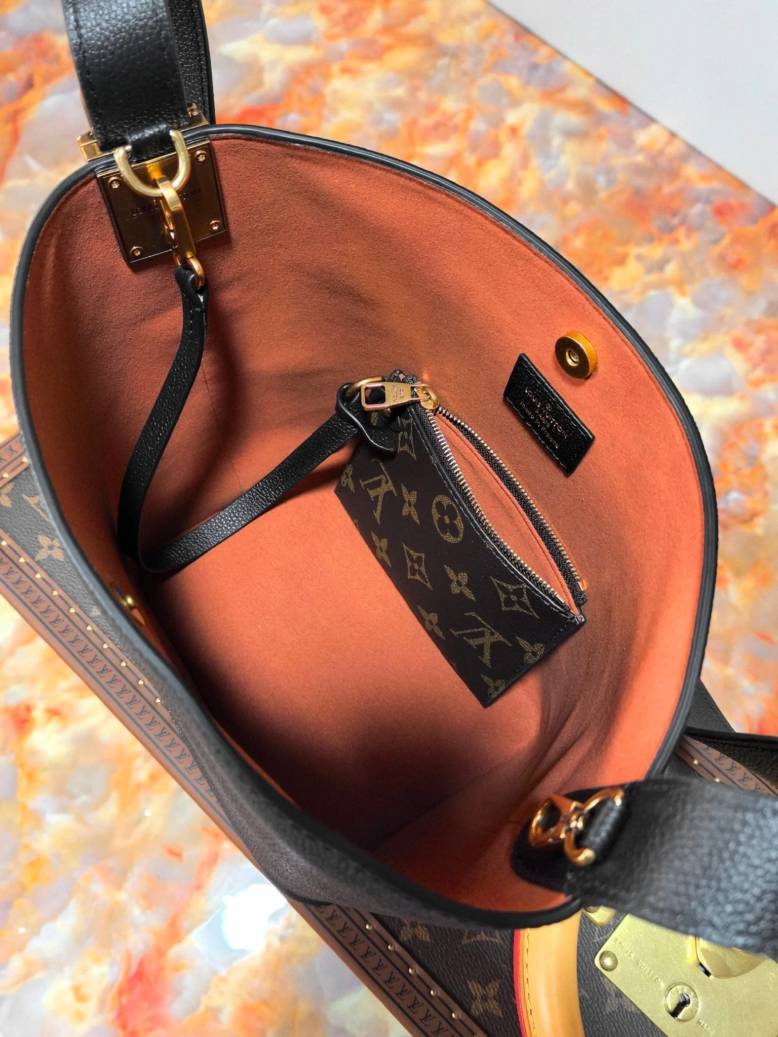 LV 25S LOW KEY ALL IN BB 18 IN BLACK CALFSKIN GOLD HARDWARE