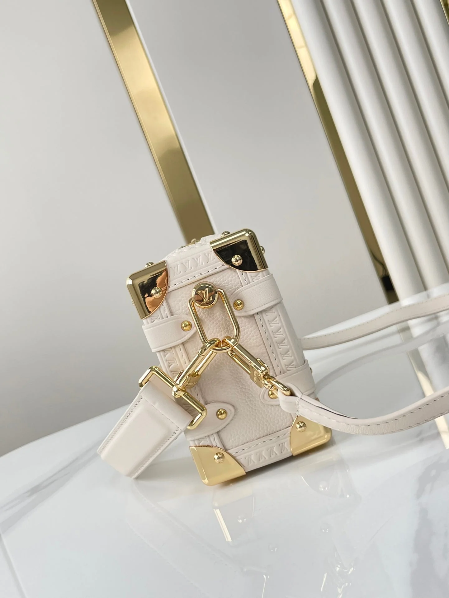 SIDE TRUNK MINI 18 IN WHITE CALFSKIN GOLD HARDWARE