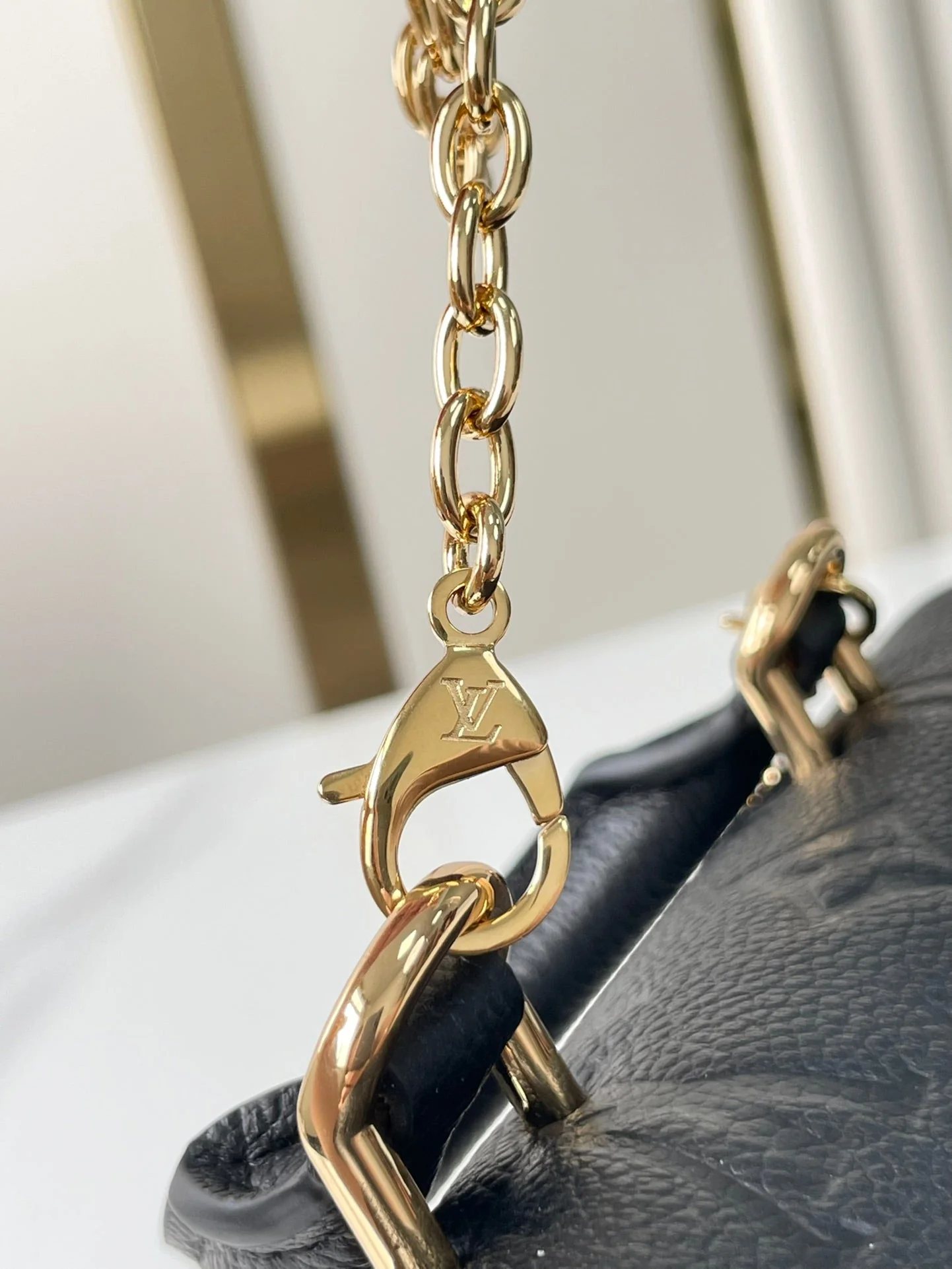 NANO MADELEINE 21 IN BLACK EMBOSSED CALFSKIN GOLD HARDWARE