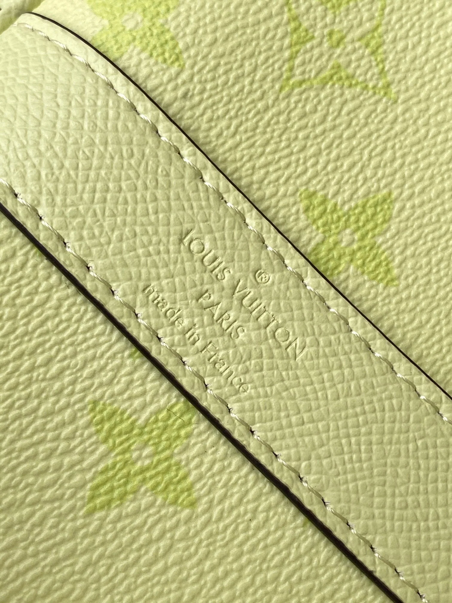 LV 25S KEEPALL BANDOULIÈRE 45 IN LIGHT OLIVE GREEN CALFSKIN SILVER HARDWARE