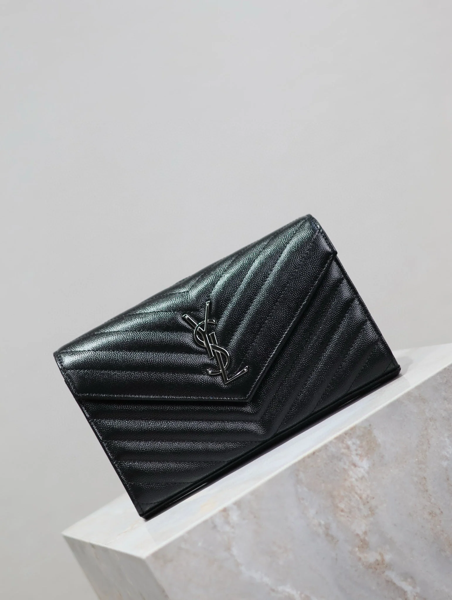 WOC 23 IN BLACK CAVIAR LAMBSKIN SILVER HARDWARE