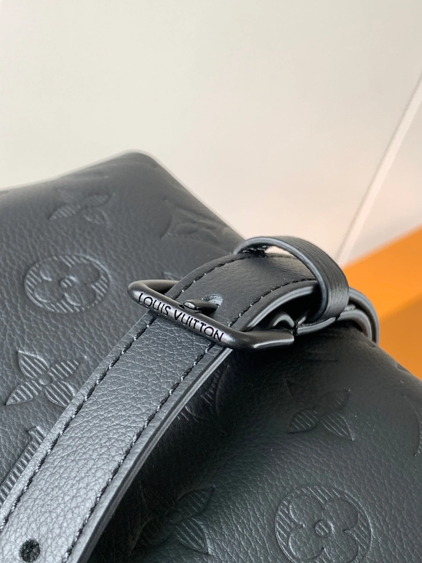 LV 25S PULSE WEARABLE WALLET 22 IN BLACK MONOGRAM SHADOW EMBOSSED CALFSKIN