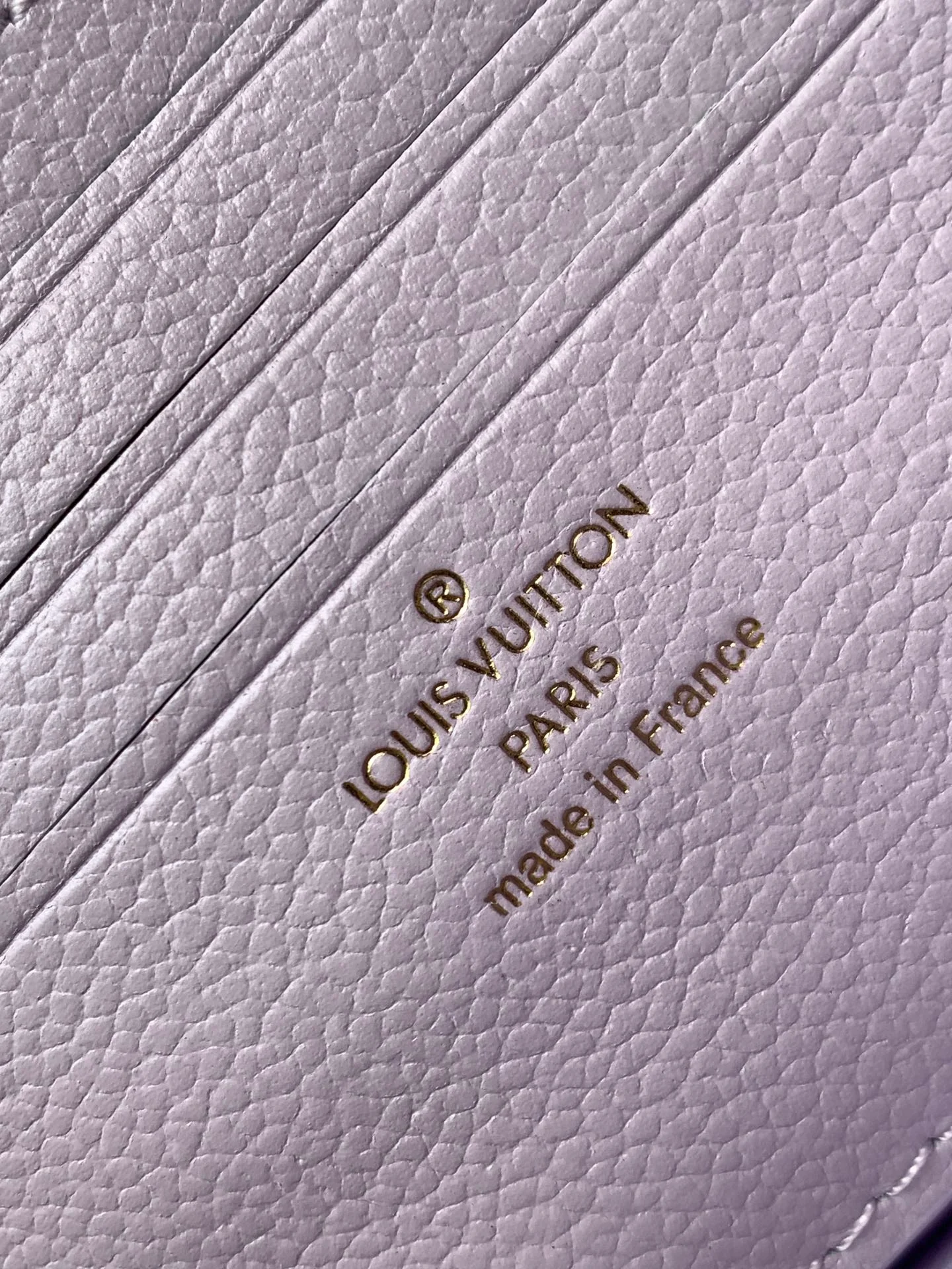 LV 25S WALLET ON CHAIN IVY 23 IN MISTY PURPLE EMBOSSED CALFSKIN TRIM