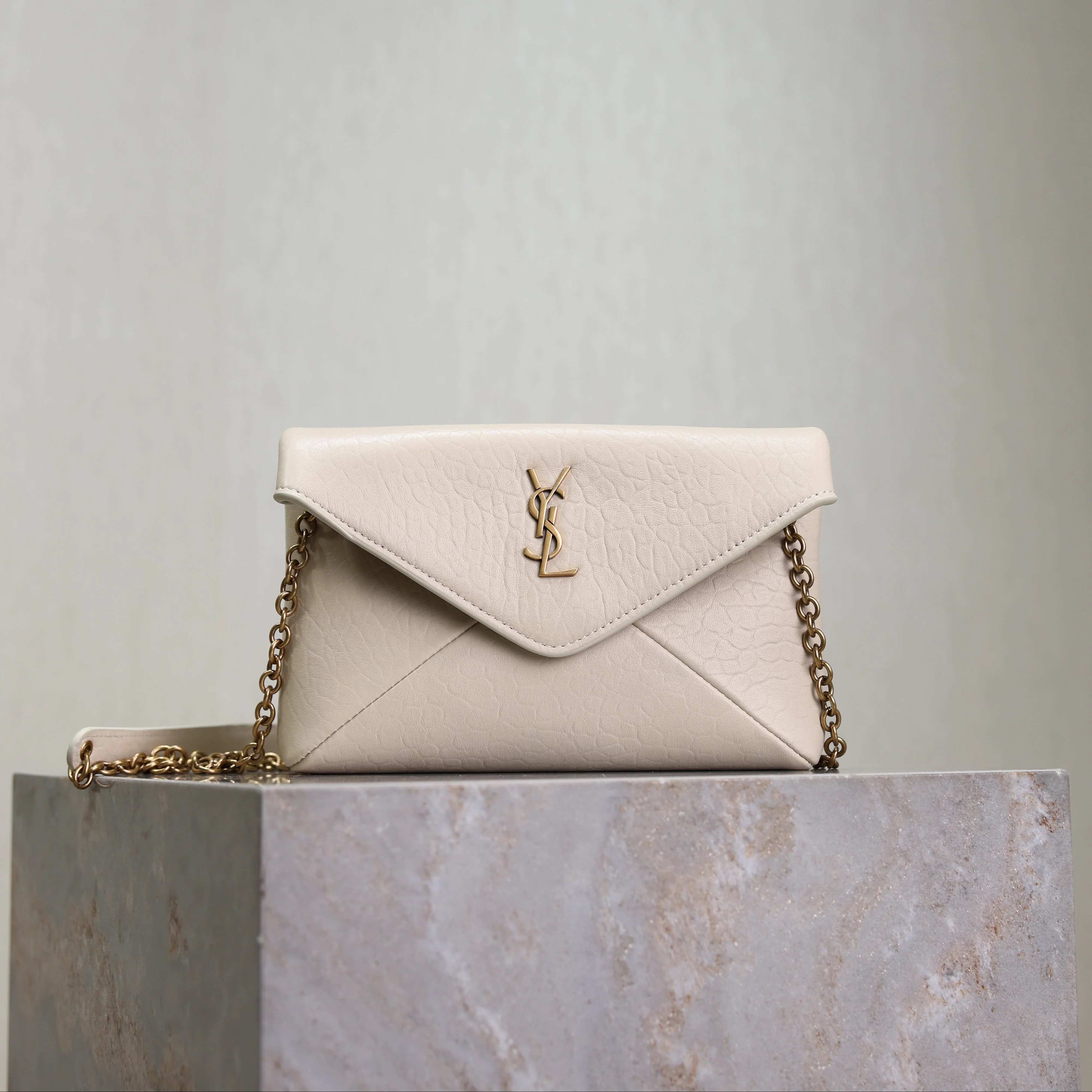 YSL 25S CALYPSO MINI 19 IN BLANC VINTAGE LAMBSKIN GOLD HARDWRE