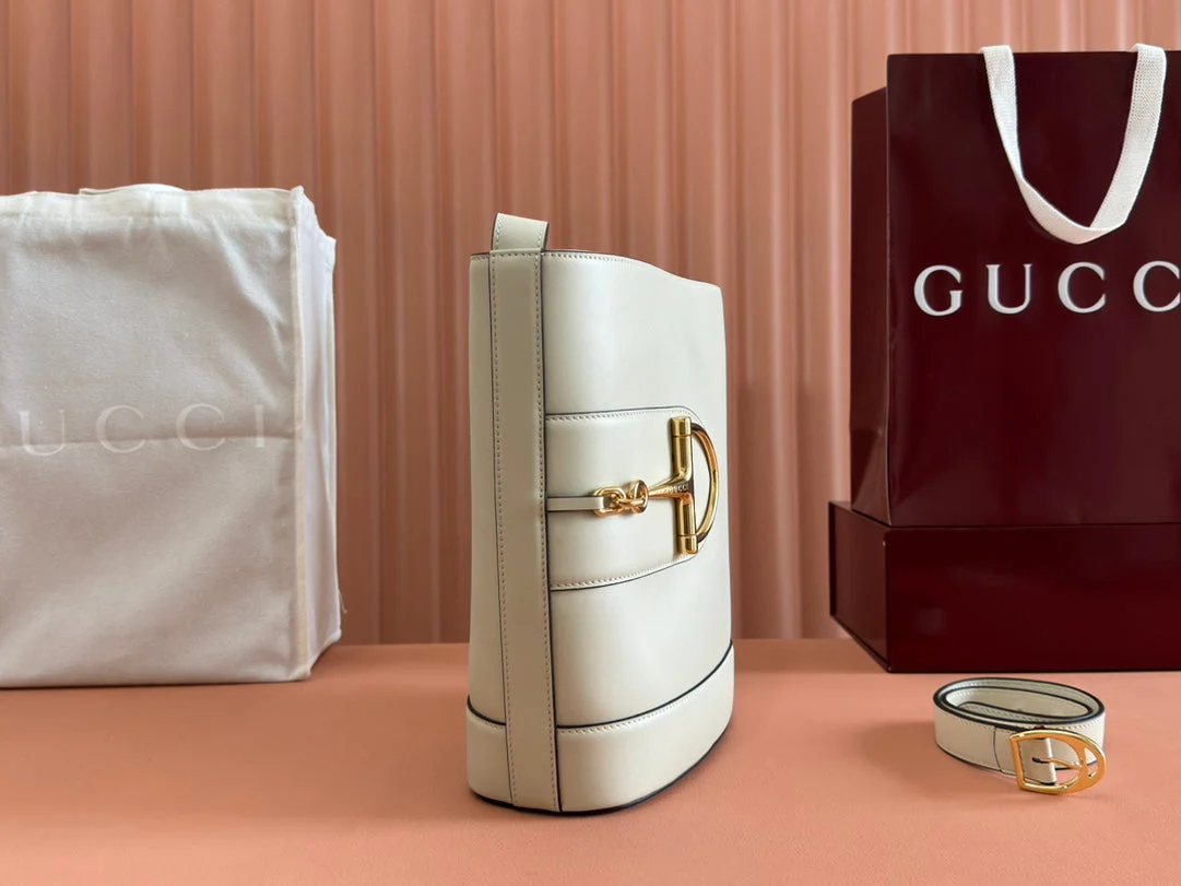 73 MEDIUM BUCKET BAG 27.5 IN OFF WHITE SMOOTH CALFSKIN