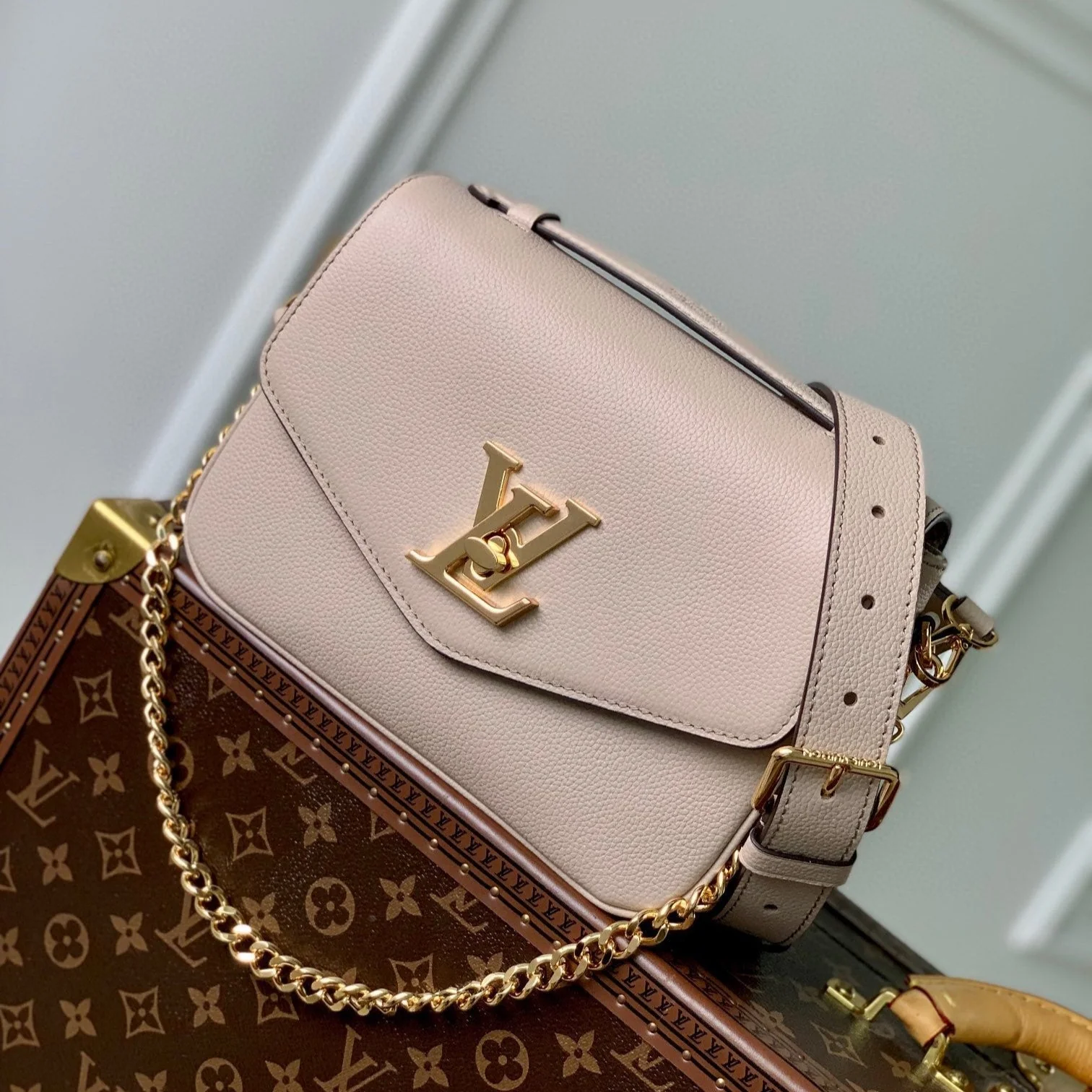 OXFORD 22 IN BEIGE LAMBSKIN GOLD HARDWARE