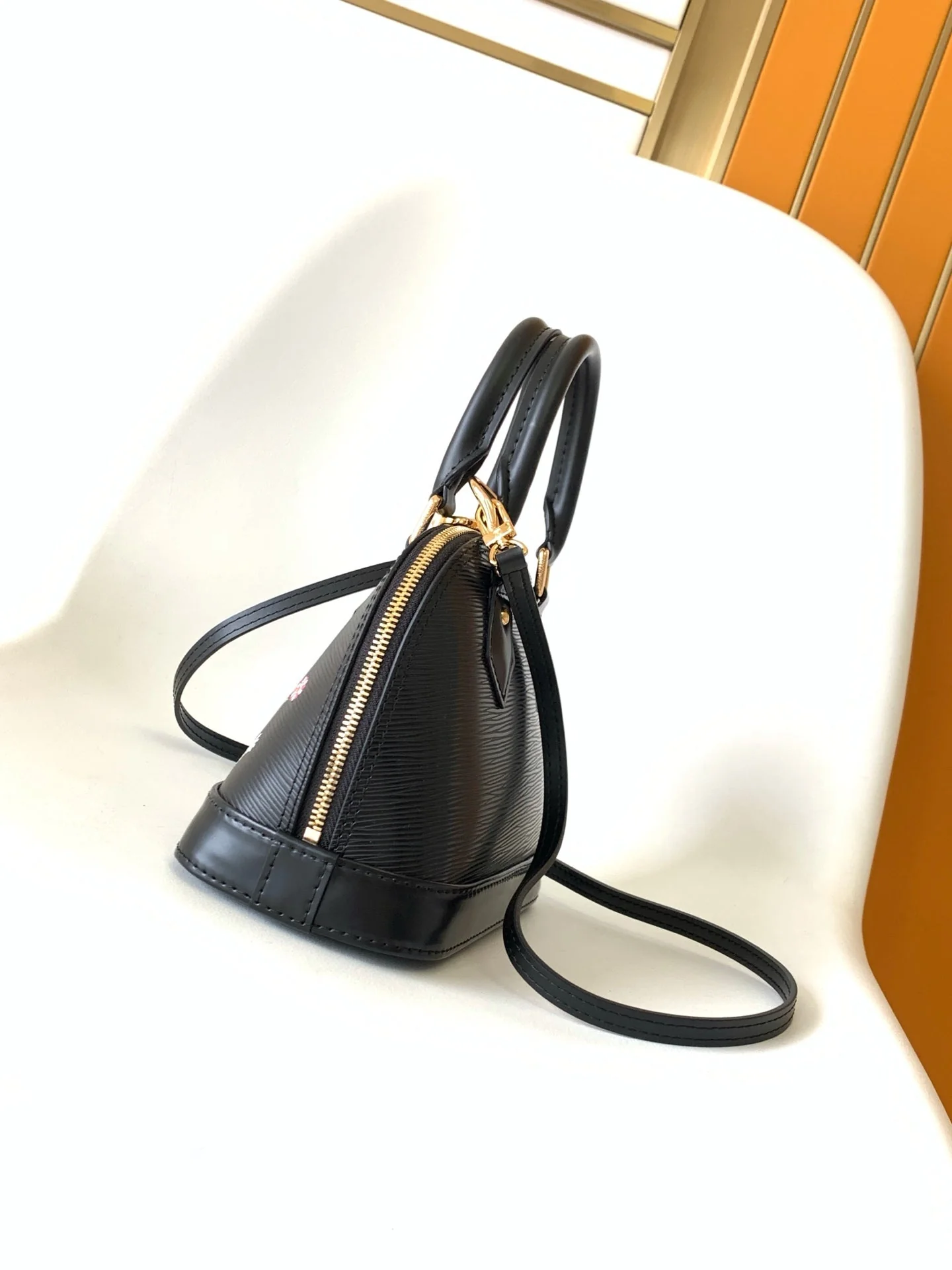 LV 25S ALMA BB BAG 23 IN BLACK EPI CALFSKIN GOLD HARDWARE