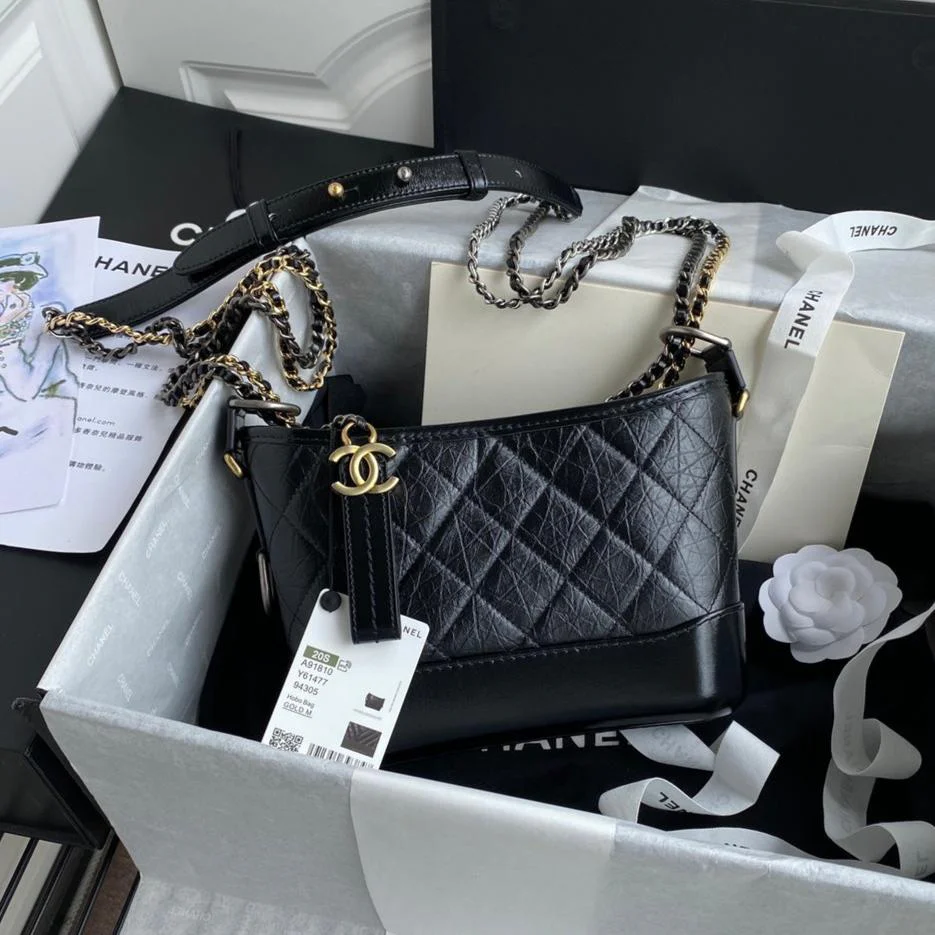 CC GABRIELLE MINI 20 HOBO BAG IN BLACK CALFSKIN