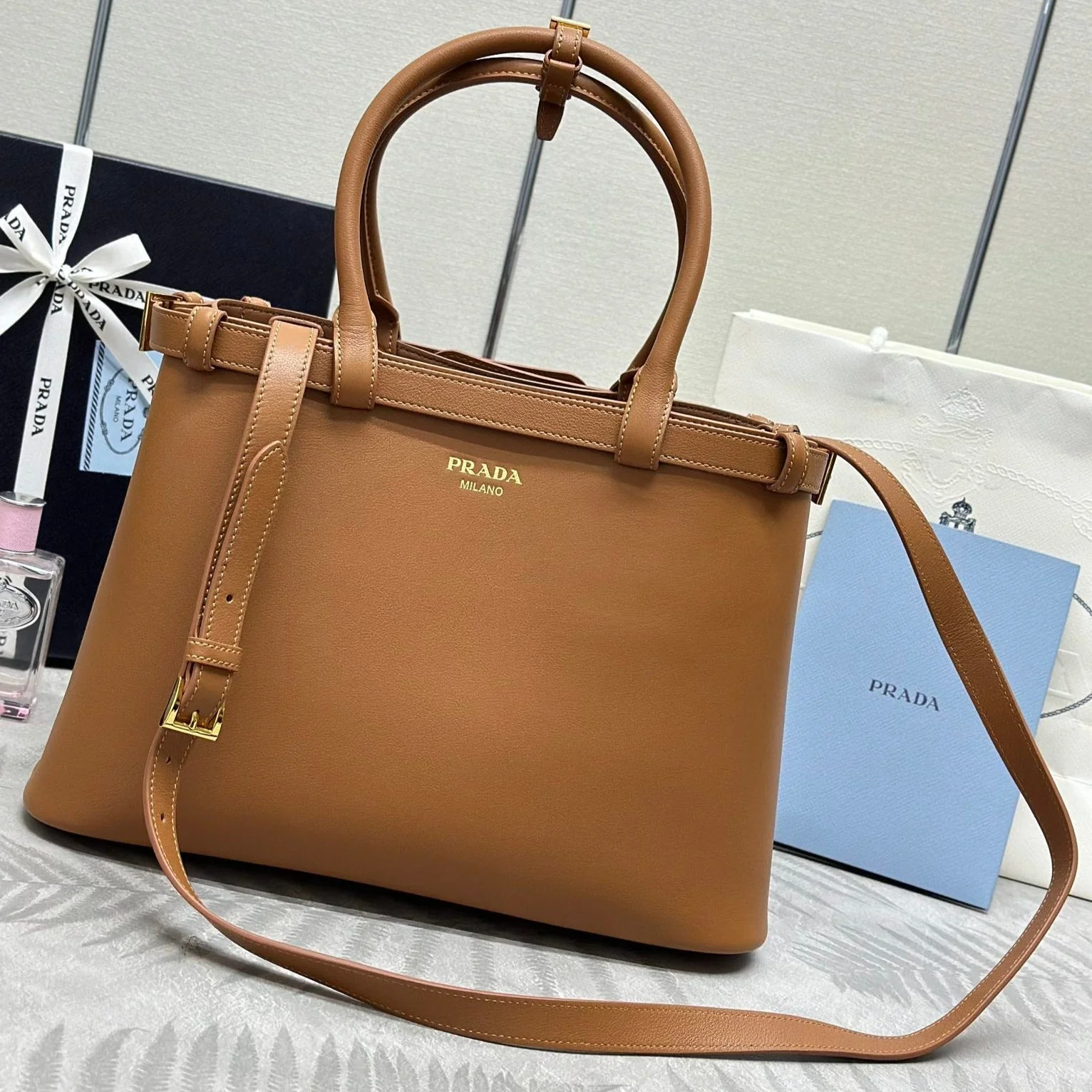 PRADA 25S BUCKLE MEDIUM HANDBAG 35 IN DARK CARAMEL CALFSKIN GOLD HARDWRE