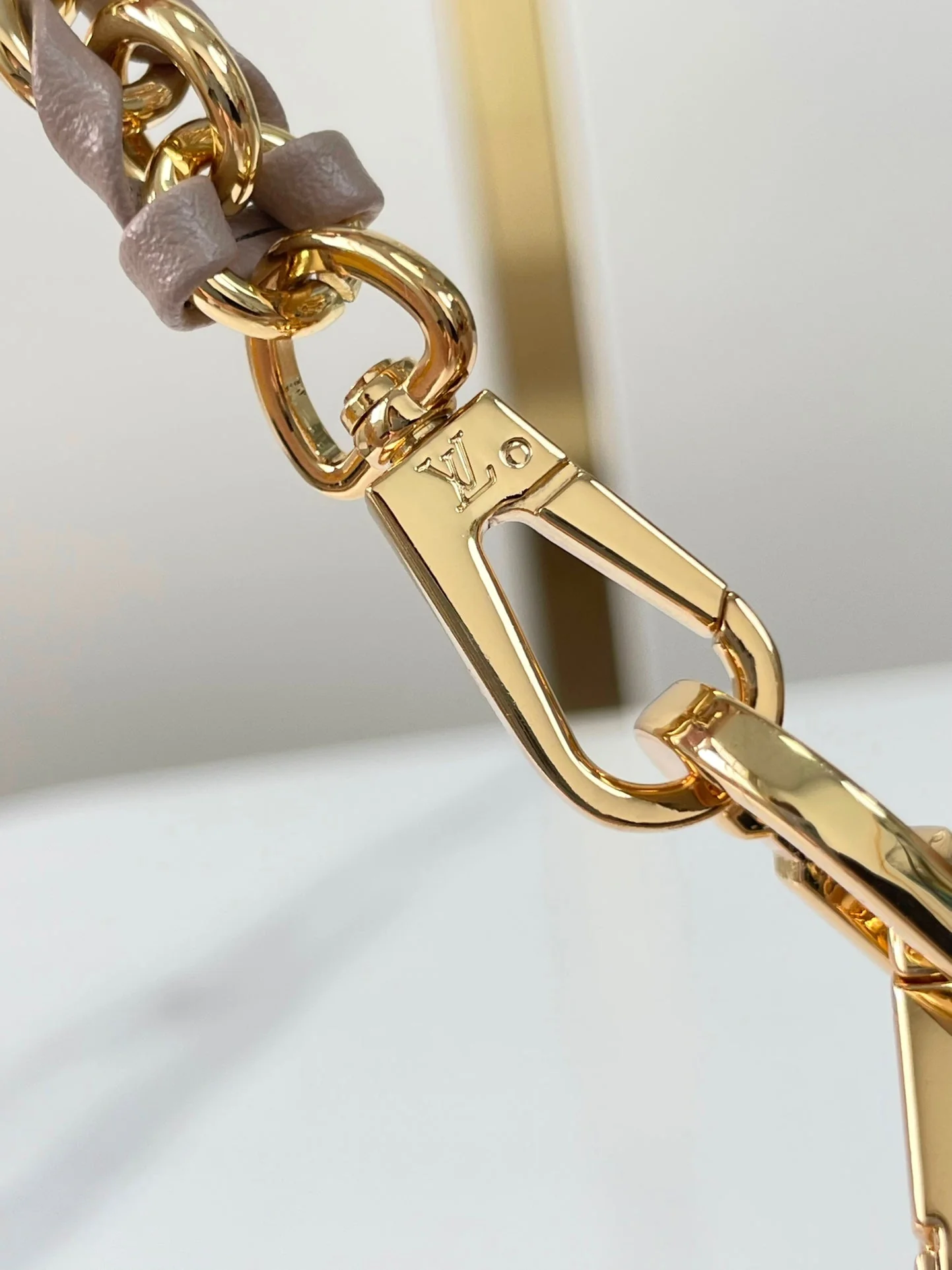 DAUPHINE MINI 20 IN MEDIUM BROWN EPI GRAINED CALFSKIN GOLD HARDWARE