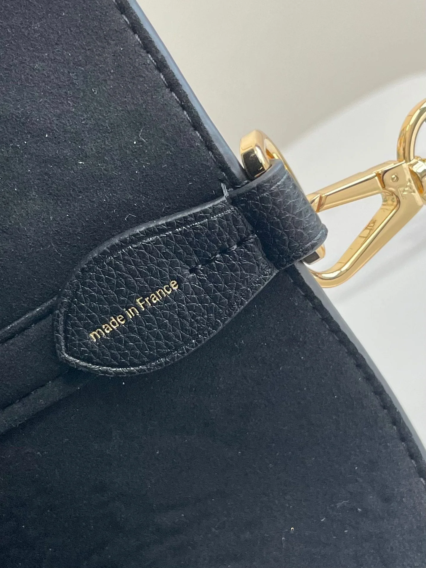 BLOSSOM MM 30 BLACK MAHINA CALFSKIN
