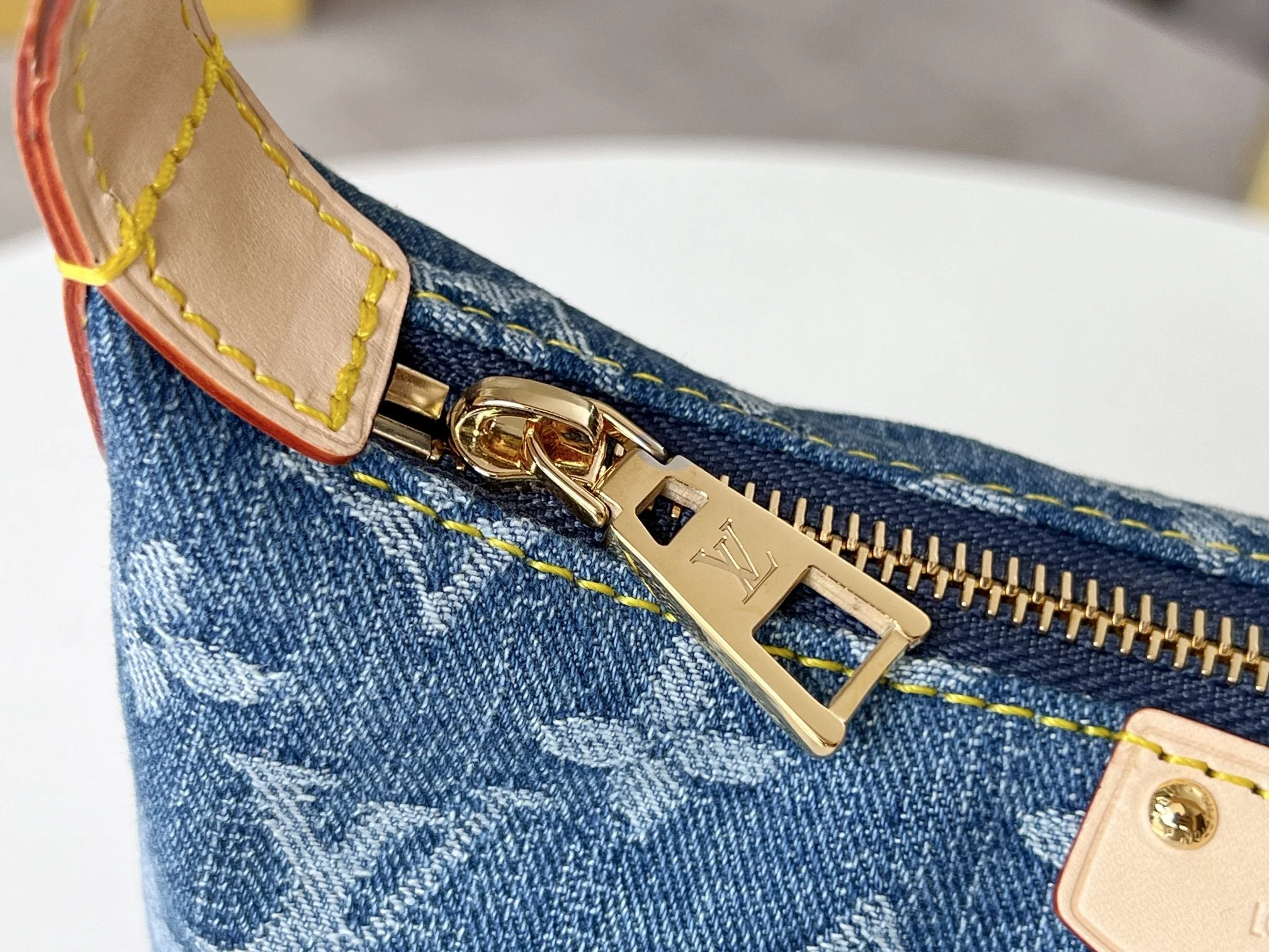LV 25S HILLS POCHETTE 20 IN BLUE MONOGRAM DENIM CALFSKIN LEATHER STRAP