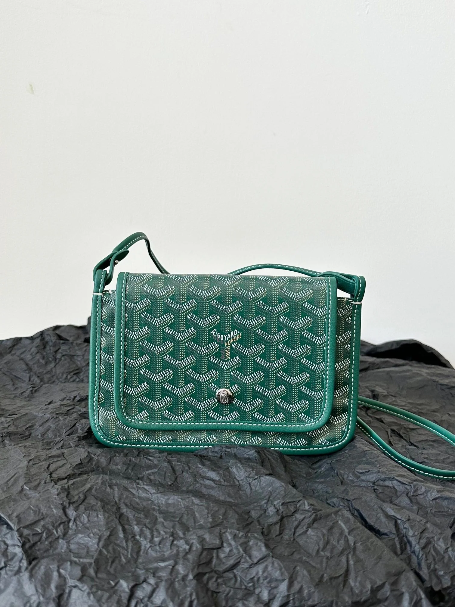 PLUMET POCKET WALLET 20 IN GREEN GOYARDINE CANVAS AND LAMBSKIN TRIM