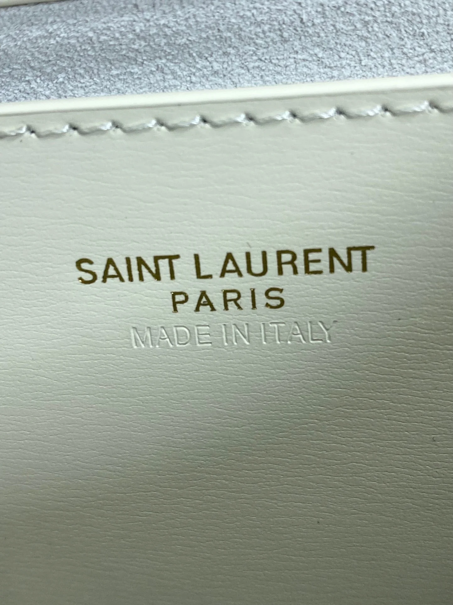 VOLTAIRE TOP HANDLE IN BOX 21 IN WHITE CALFSKIN GOLD HARDWARE
