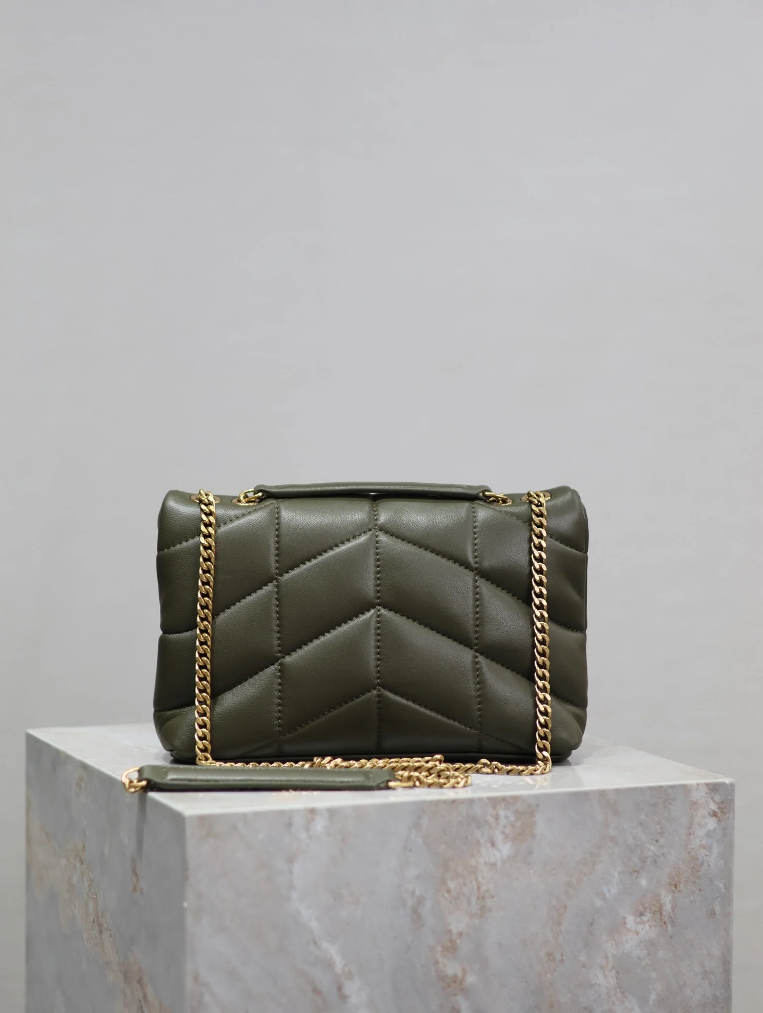 YSL 25S LOULOU PUFFER MINI 23 IN DARK OLIVE CALFSKIN GOLD HARDWRE