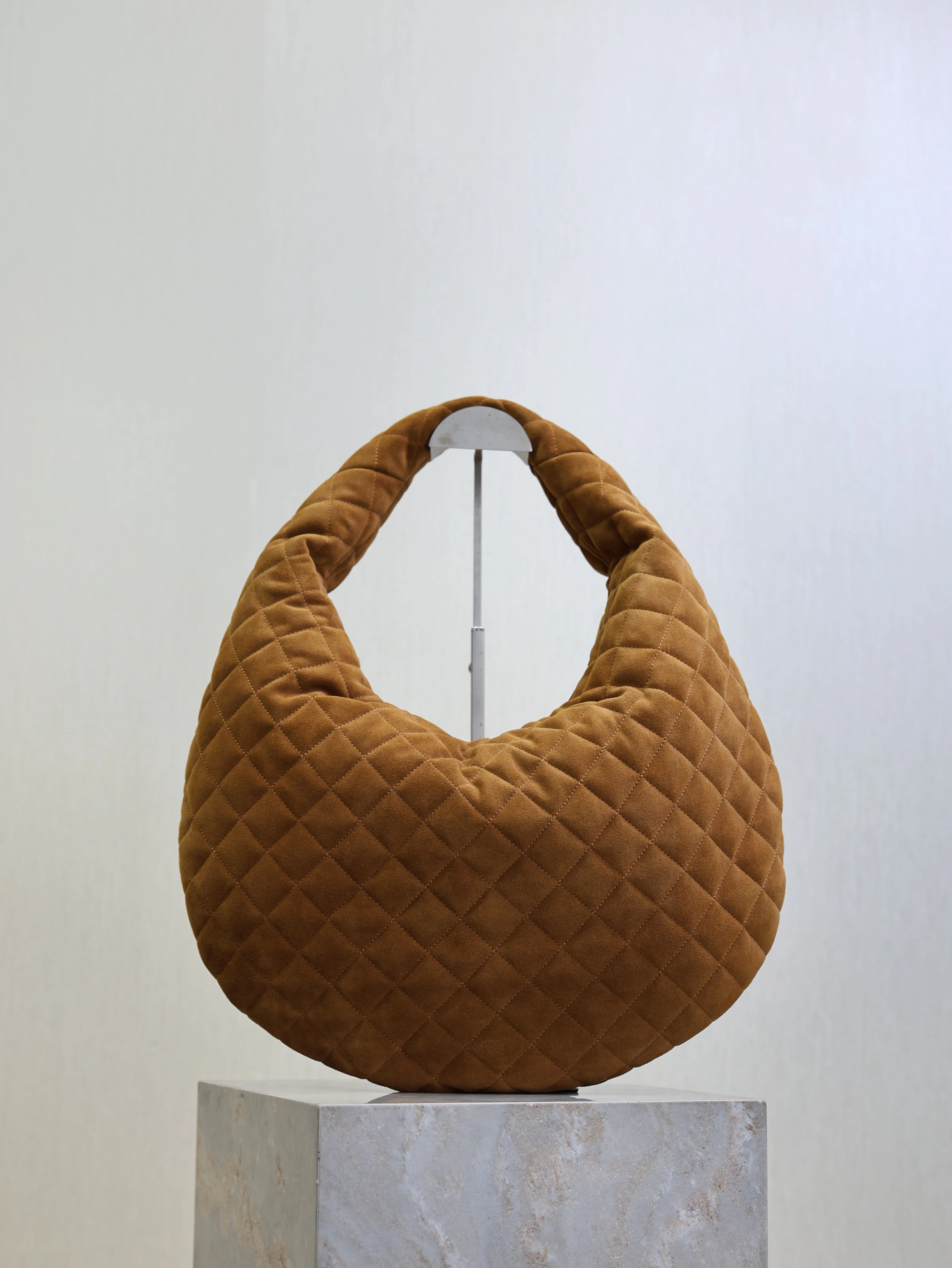 YSL 25S ICARINO 44 IN CARAMEL QUILTED SUEDE GOLD HARDWRE