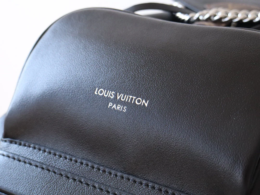 LV 25S MONTSOURIS VIBE 35 IN BLACK LAMBSKIN SILVER HARDWRE
