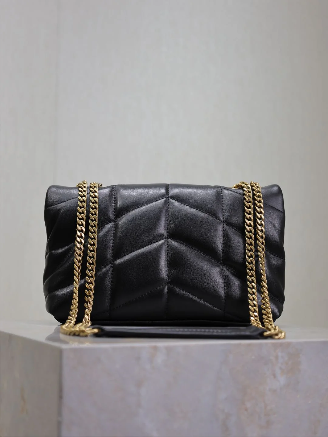 YSL 25S LOULOU PUFFER MINI 23 IN BLACK CALFSKIN GOLD HARDWRE