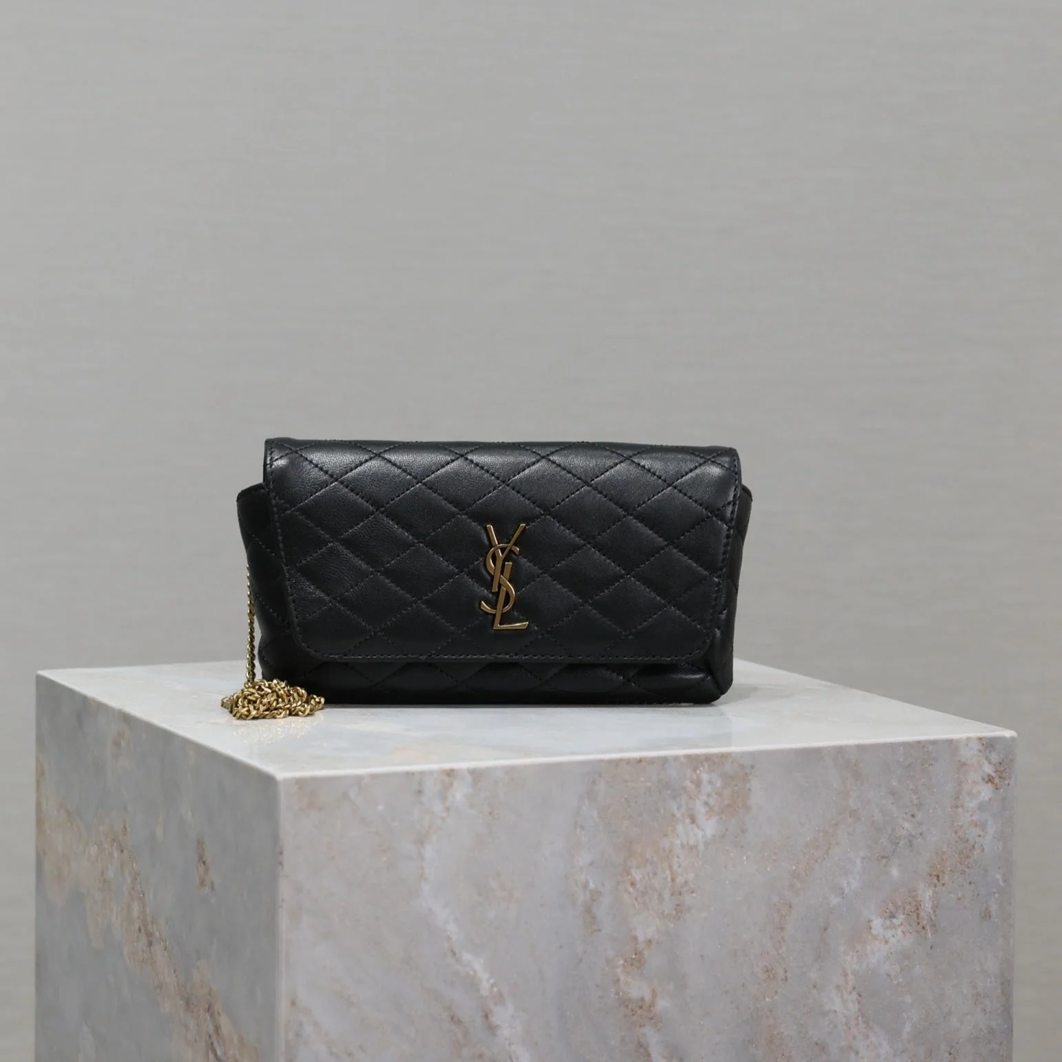 YSL 25S SAINT LAURENT GABY 19 IN BLACK QUILTED CALFSKIN GOLD HARDWRE