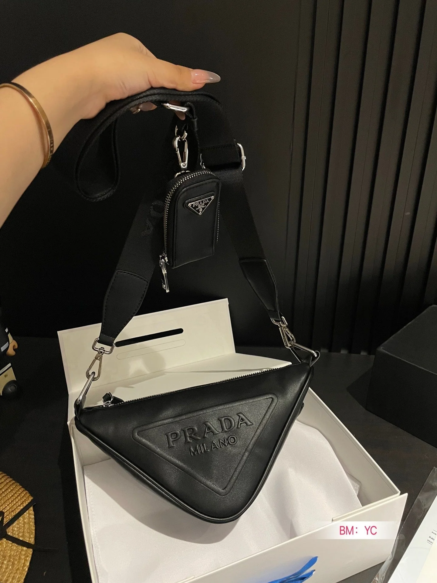 PRA TRIANGLE 26 SHOULDER BAG IN BLACK CALFSKIN
