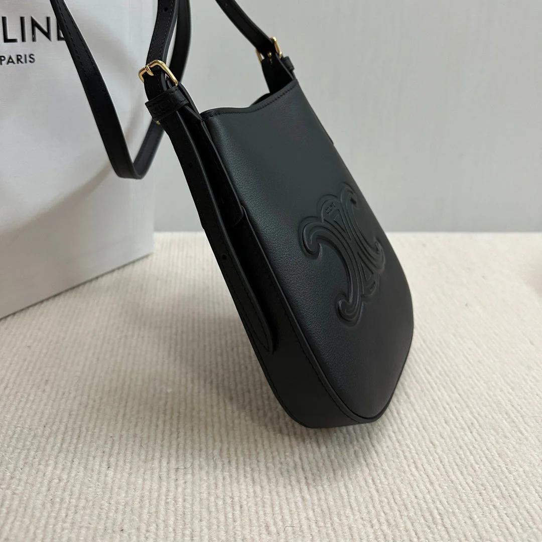 PHONE POUCH HELOISE 19 IN BLACK SUPPLE CALFSKIN