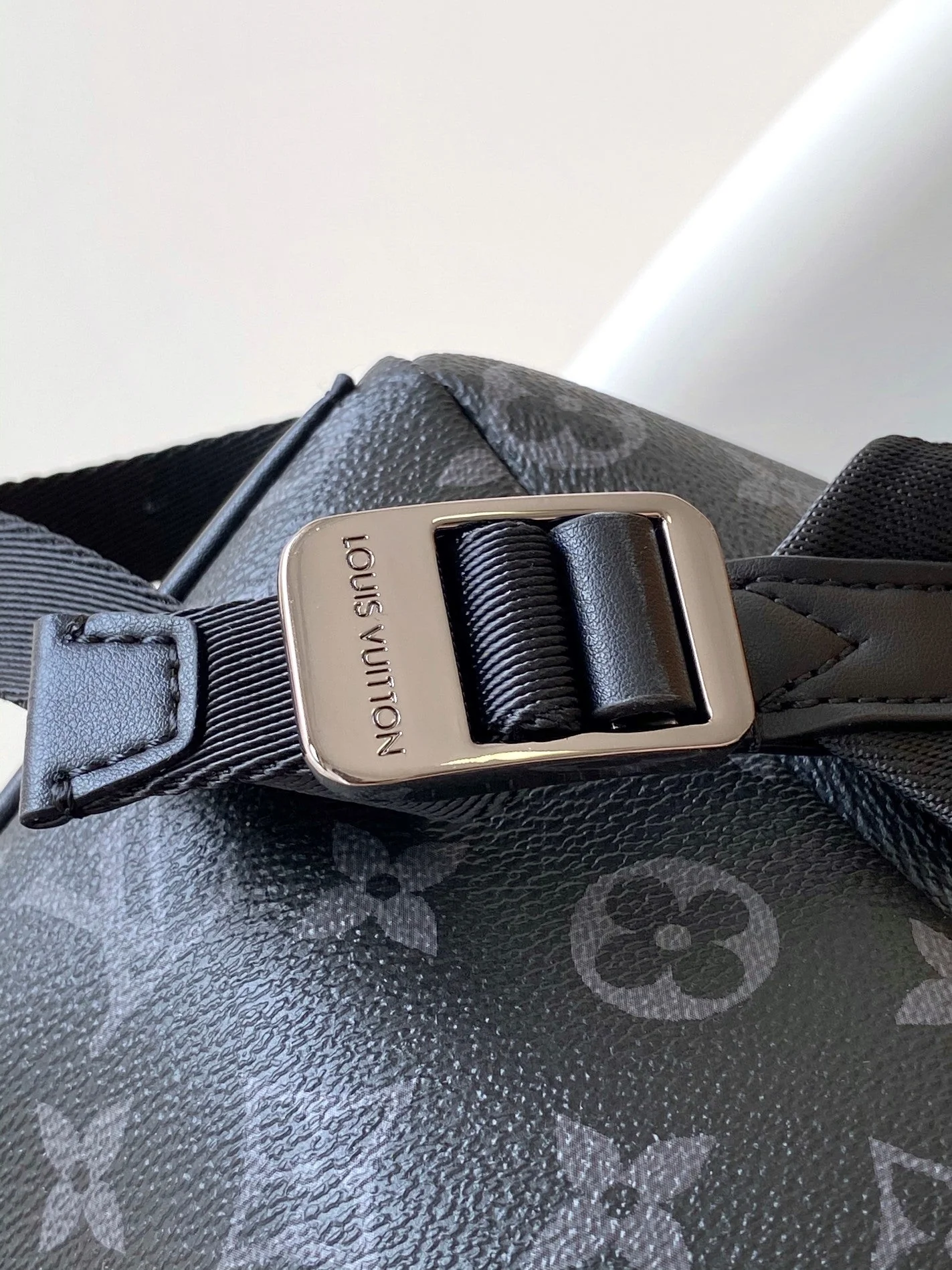 DISCOVERY BACKPACK 38 IN BLACK MONOGRAM ECLIPSE CANVAS AND TAURILLON