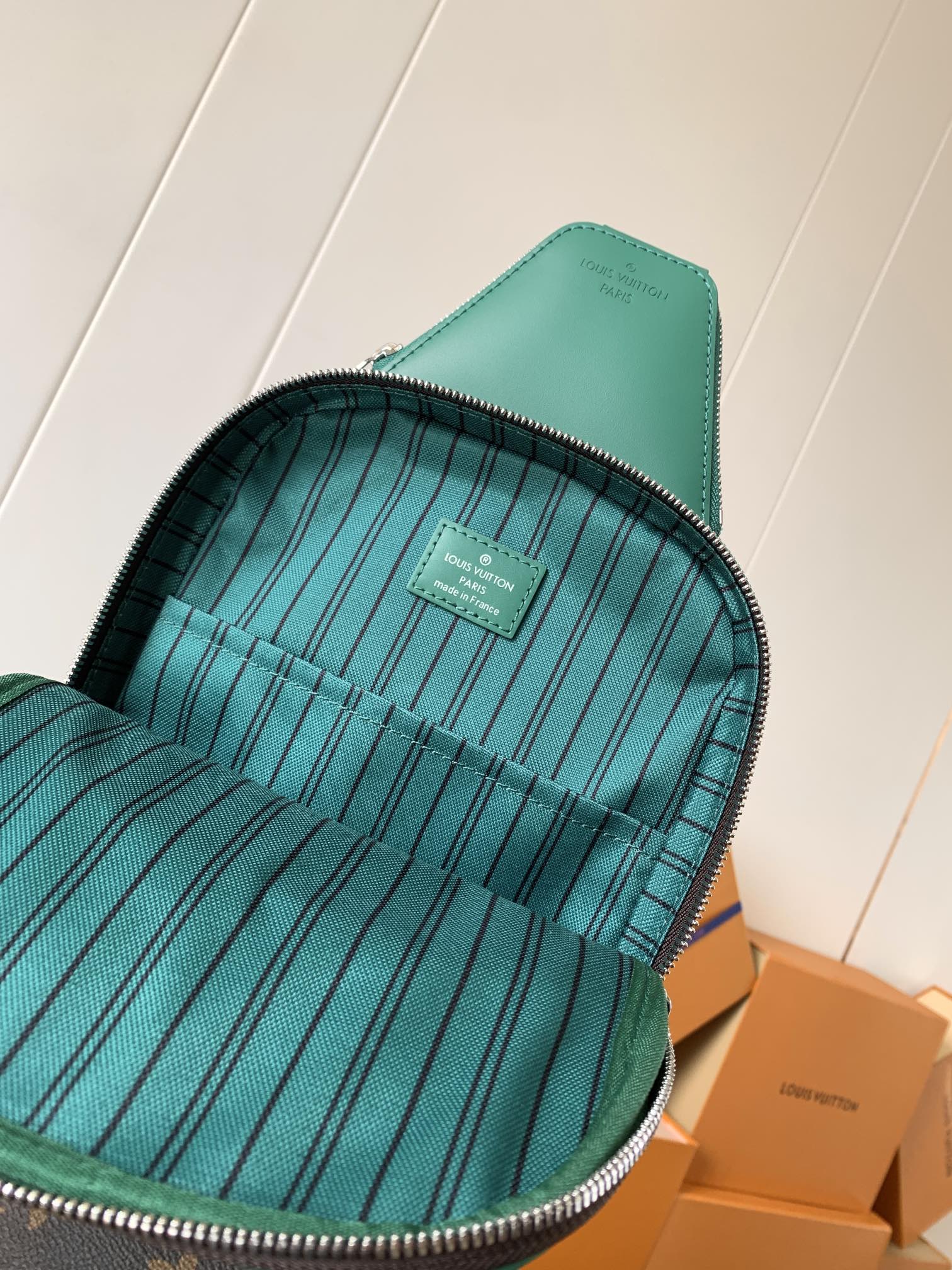AVENUE SLINGBAG 31 IN BROWN MIX GREEN DAMIER GRAPHITE CANVAS