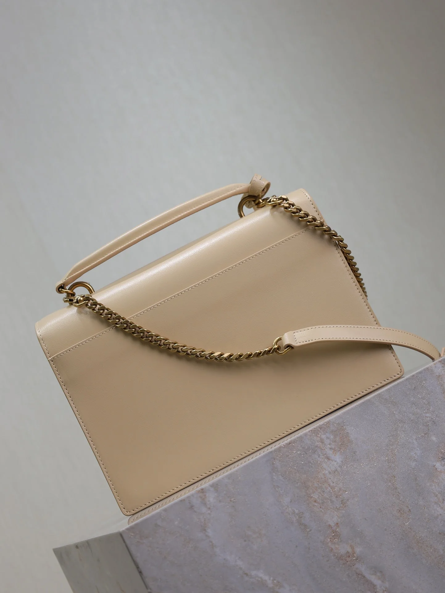 YSL 25S SUNSET MM 25 IN NUDE CALFSKIN GOLD HARDWRE