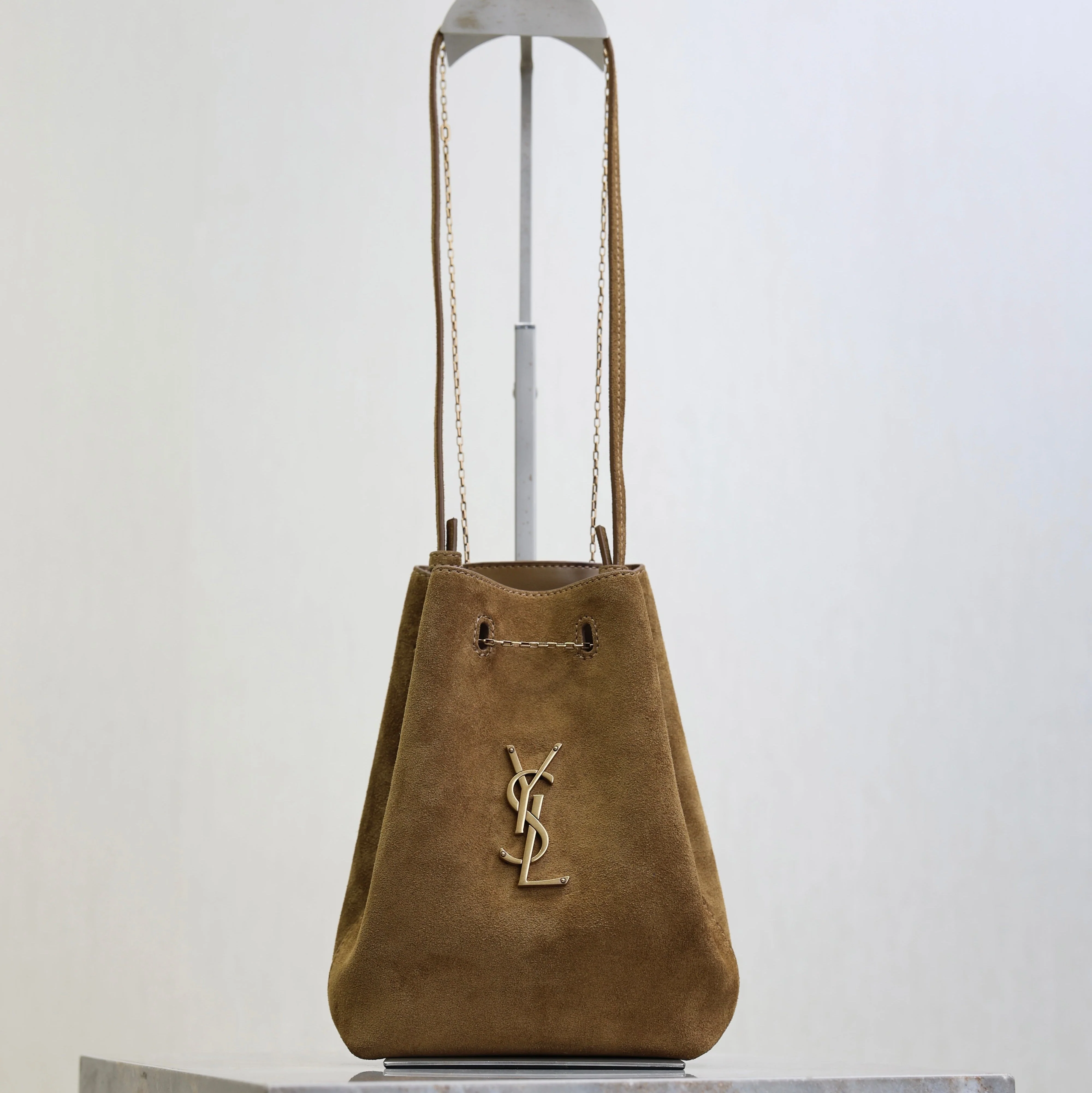 YSL 25S POCHON BAG 24 IN CARAMEL COGNAC SUEDE GOLD HARDWRE