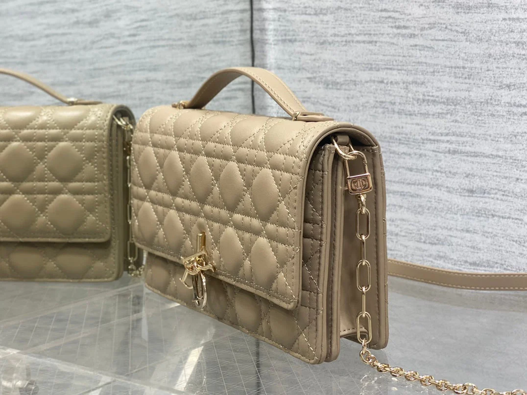 MINI BAG 24 IN CAMEL BEIGE PATENT CANNAGE CALFSKIN