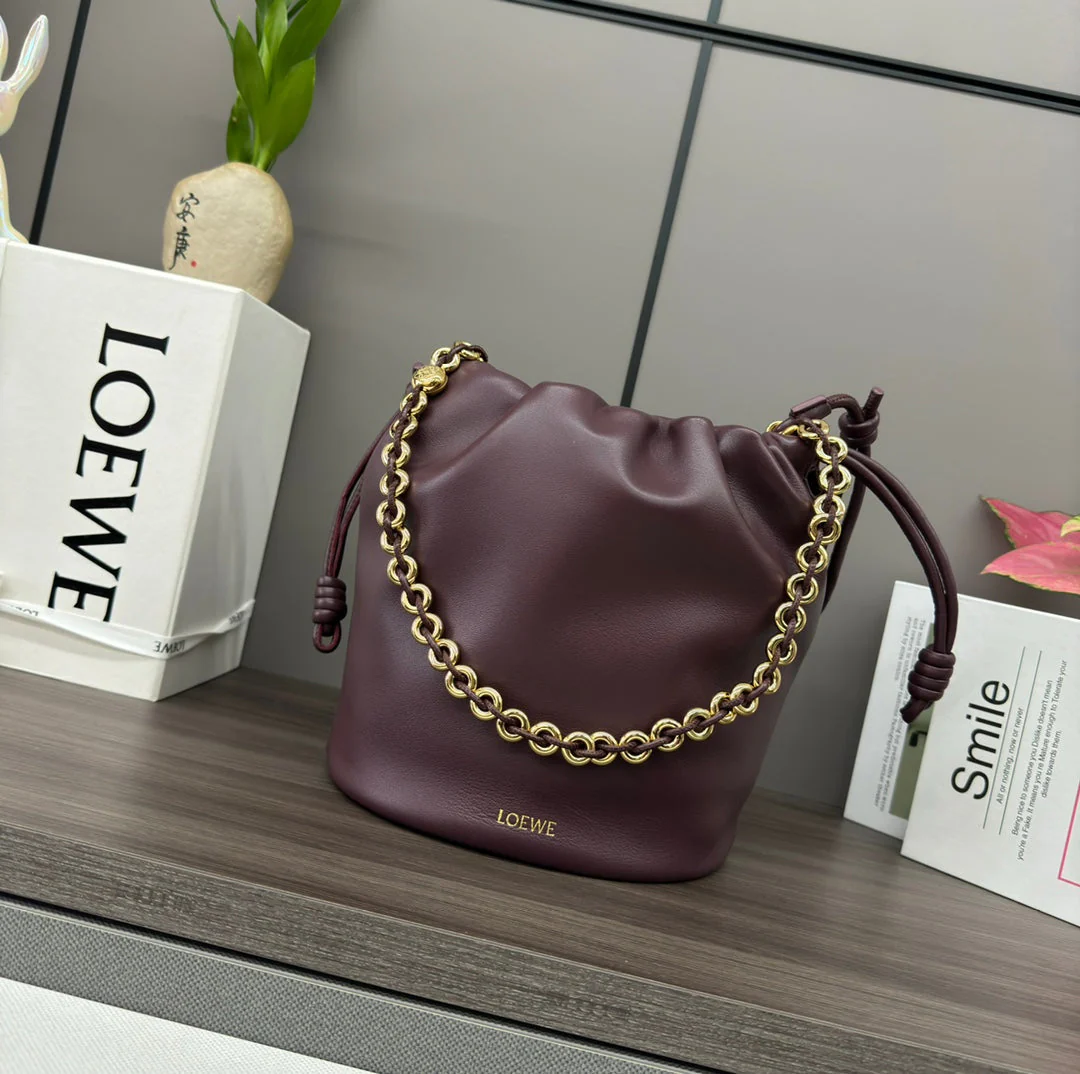 LOE 32 FLAMENCO PURSE BUCKET IN CHESTNUT BROWN LAMBSKIN