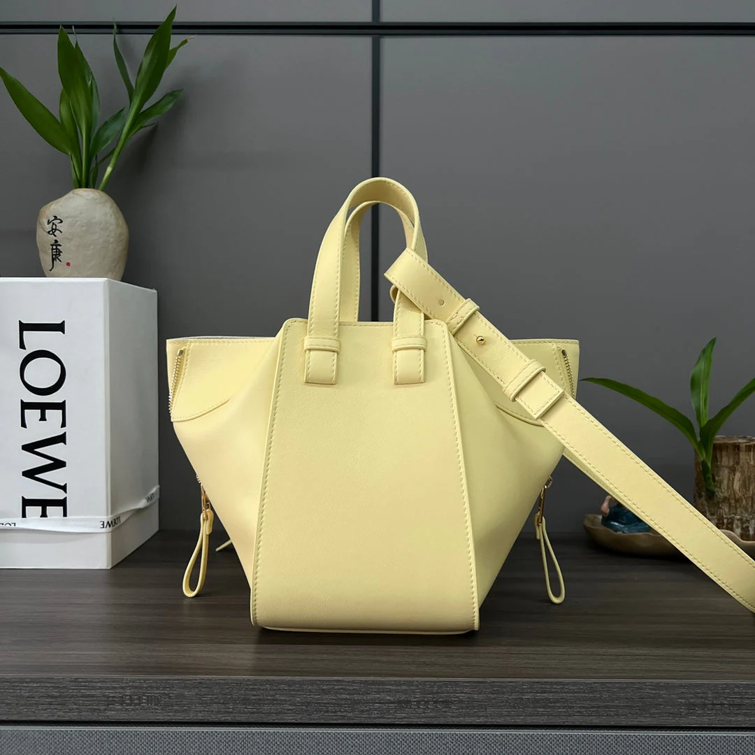 LOE MINI 20 HAMMOCK BAG IN LIGHT YELLOW CALFSKIN