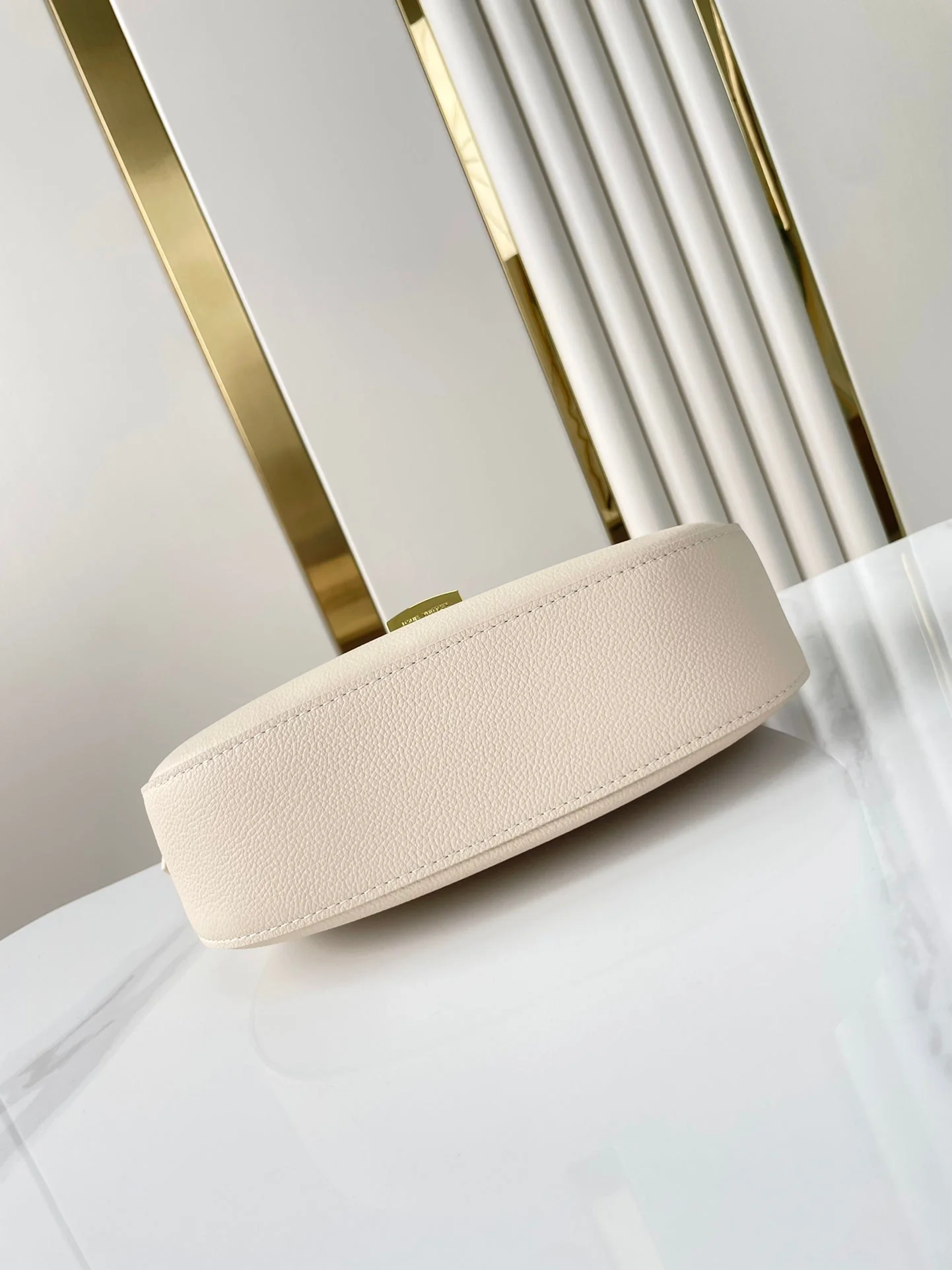 LOW KEY SHOULDER BAG 26 IN QUARTZ GRAINED CALFSKIN GOLD BUCKLE