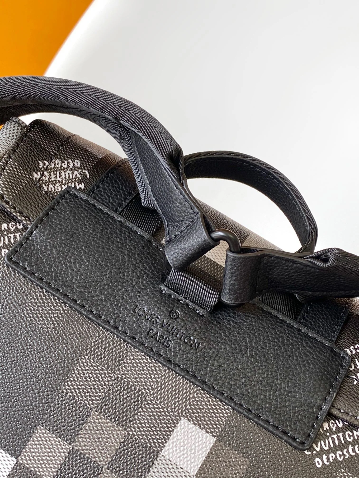 LV 25S CHRISTOPHER BACKPACK 47 IN DAMOFLAGE BLACK CALFSKIN