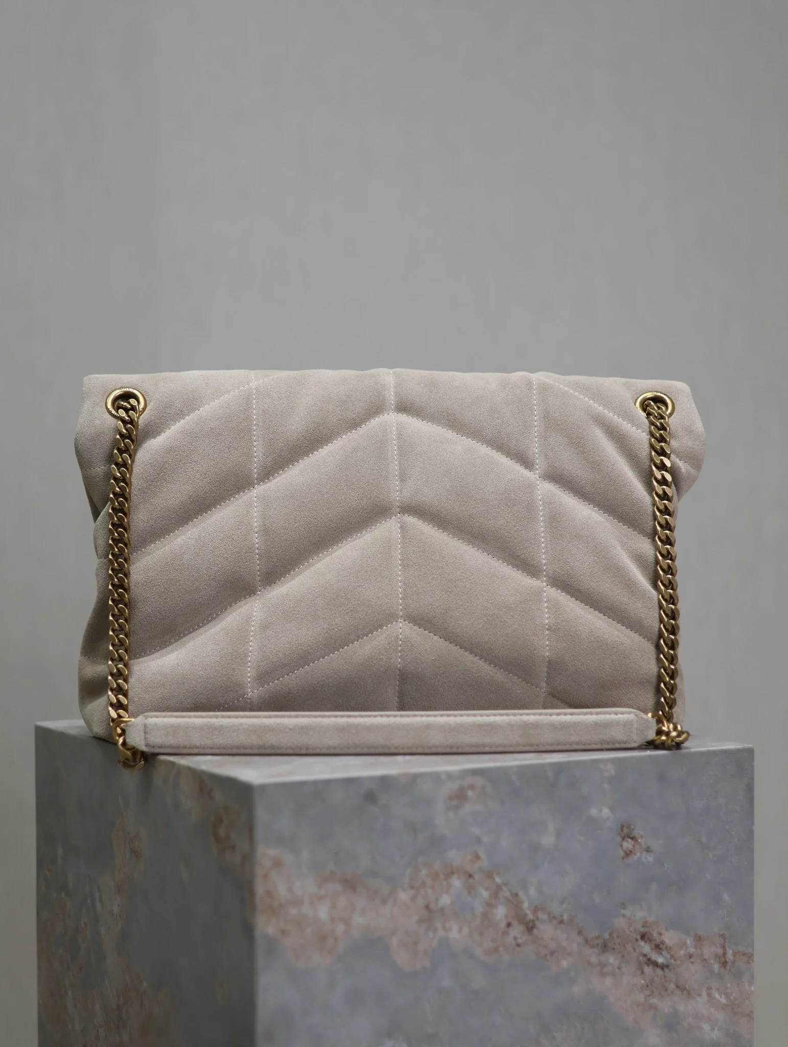 YSL 25S LOULOU PUFFER GM 35 IN SMOKEY TAUPE SUEDE GOLD HARDWRE