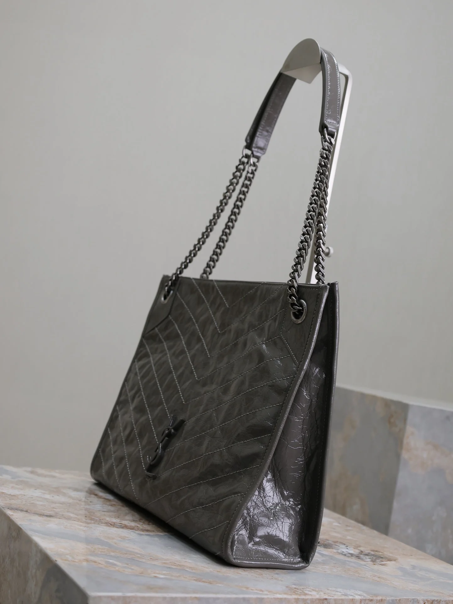 NIKI SHOPPING BAG 33 IN GRAY CRUMPLED CALFSKIN