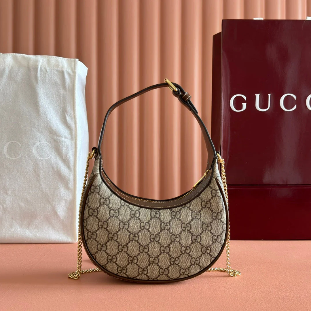 GG SUPREME SHOULDER BAG 22 BROWN IN CANVAS GOLD HARDWARE