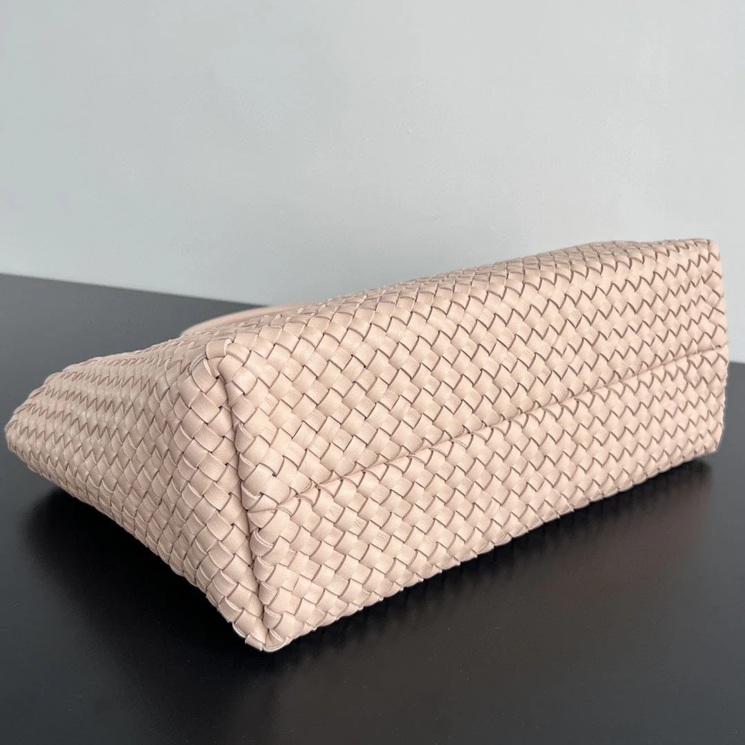 LARGE CABAT 51 IN ALMOND BEIGE LAMBSKIN