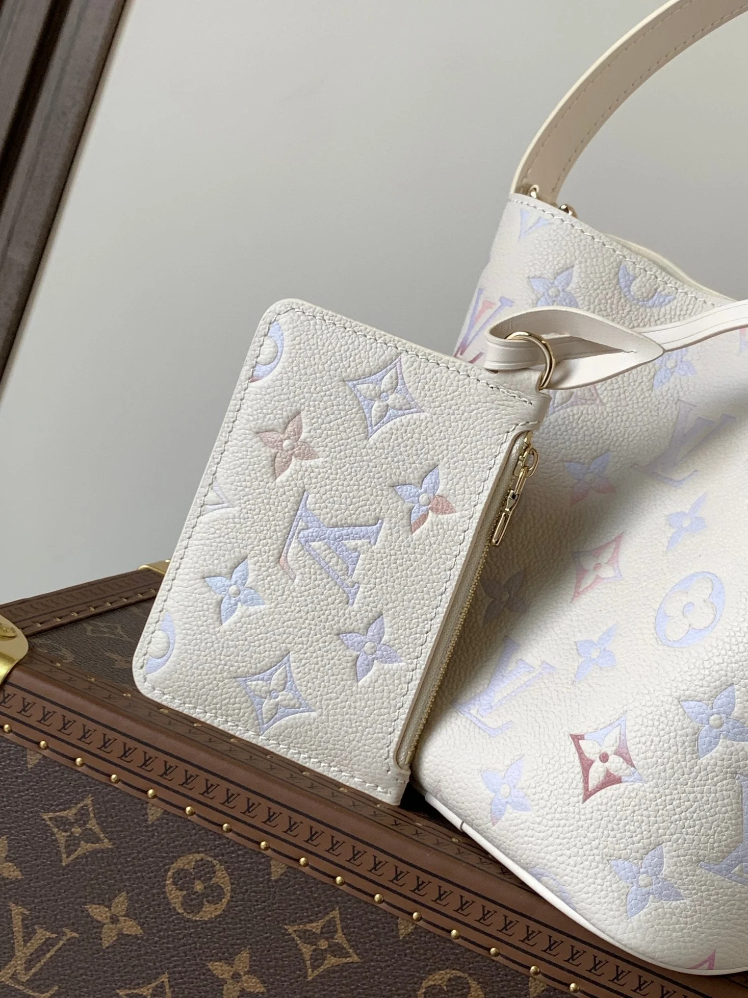 LV 25S ALL IN BB BAG 18 IN CREAM DREAM EMBOSSED TEXTURED CALFSKIN