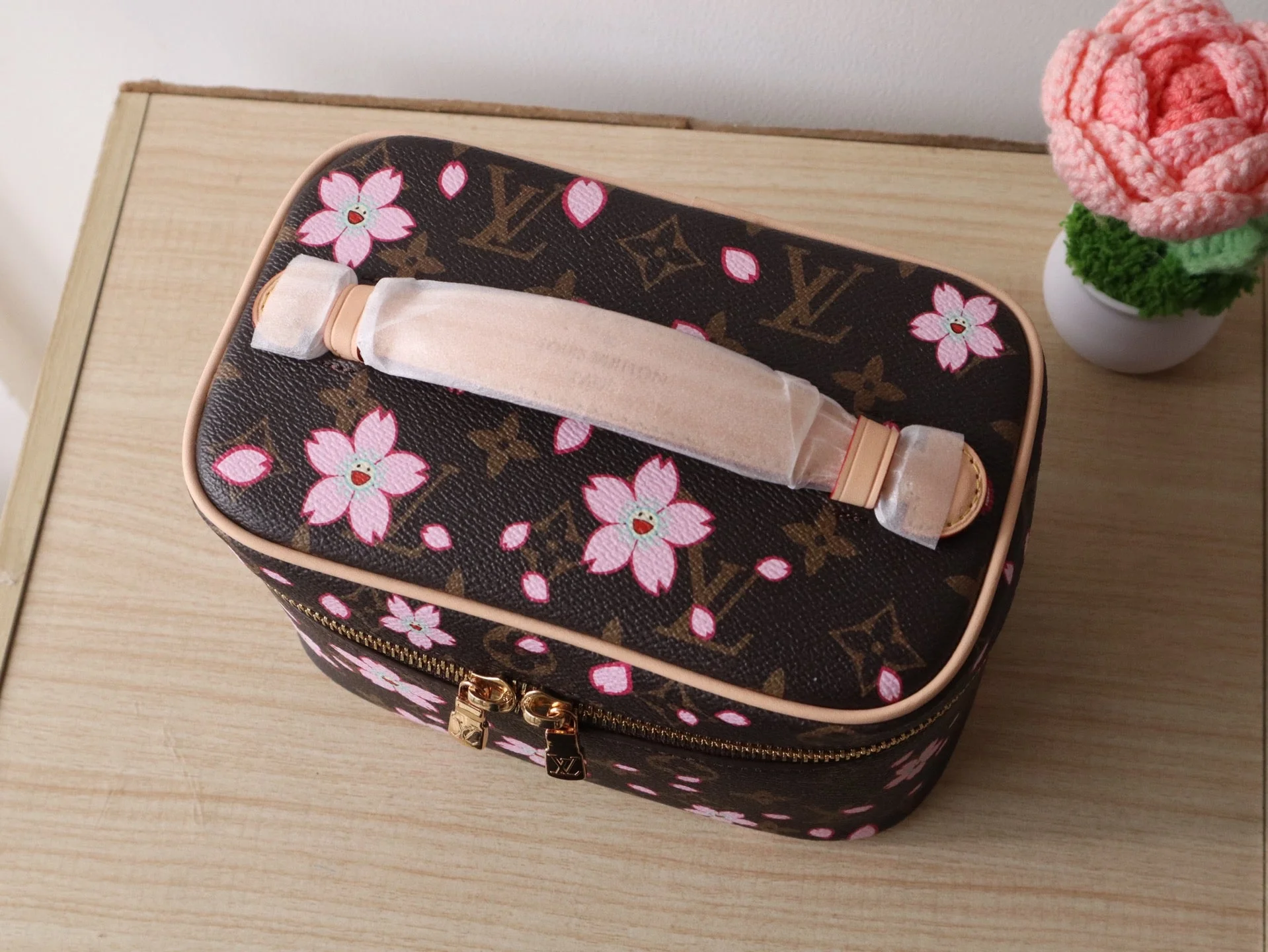 NICE MINI TOILETRY BAG 20 IN SAKURA BROWN MONOGRAM COATED CANVAS