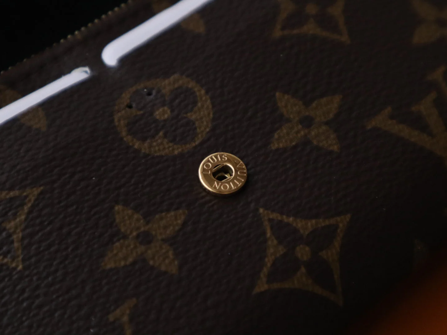EMILIE WALLET 19 IN CHOCOLATE BROWN MONOGRAM CALFSKIN