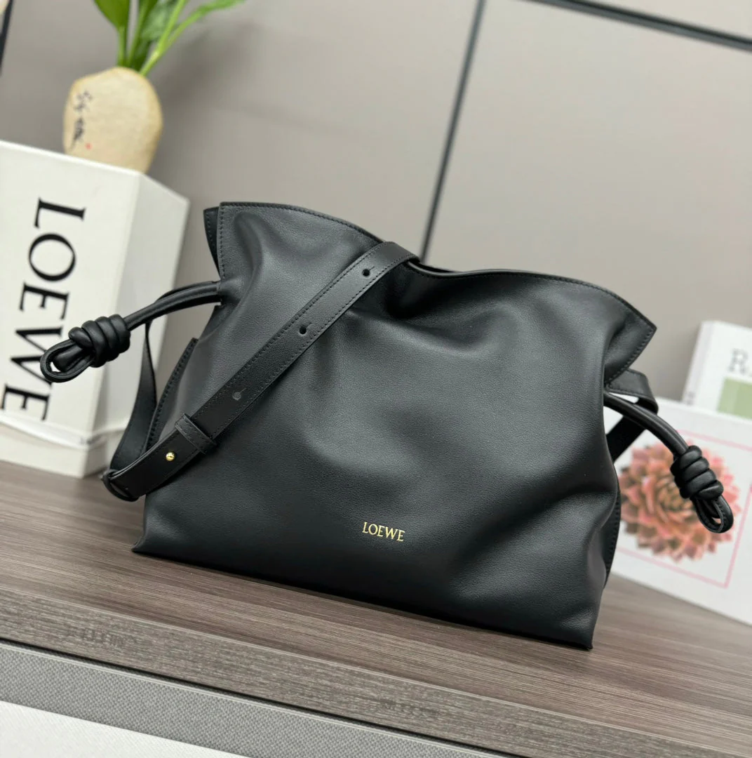 LOEWE 25S LARGE FLAMENCO CLUTCH BAG 30 IN BLACK CALFSKIN