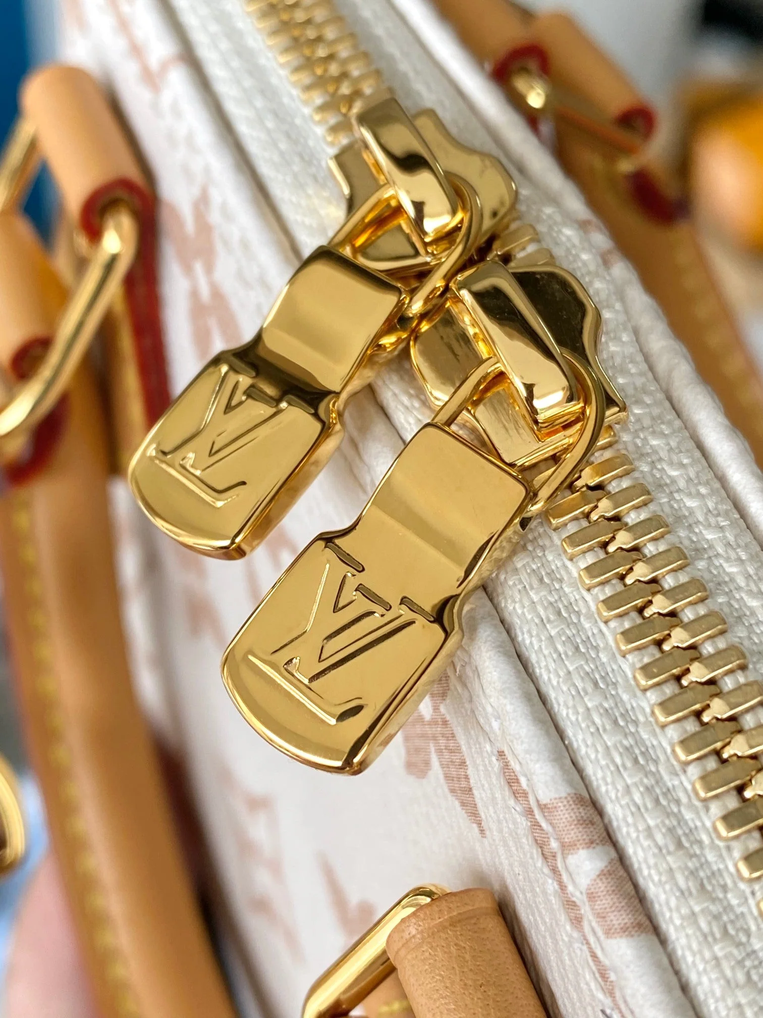 NANO ALMA 18 IN WHITE MONOGRAM DUNE CANVAS GOLD HARDWARE