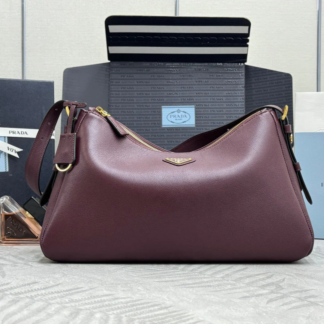 PRADA 25S AIMEE MEDIUM SHOULDER BAG 39 IN BURGUNDY CALFSKIN