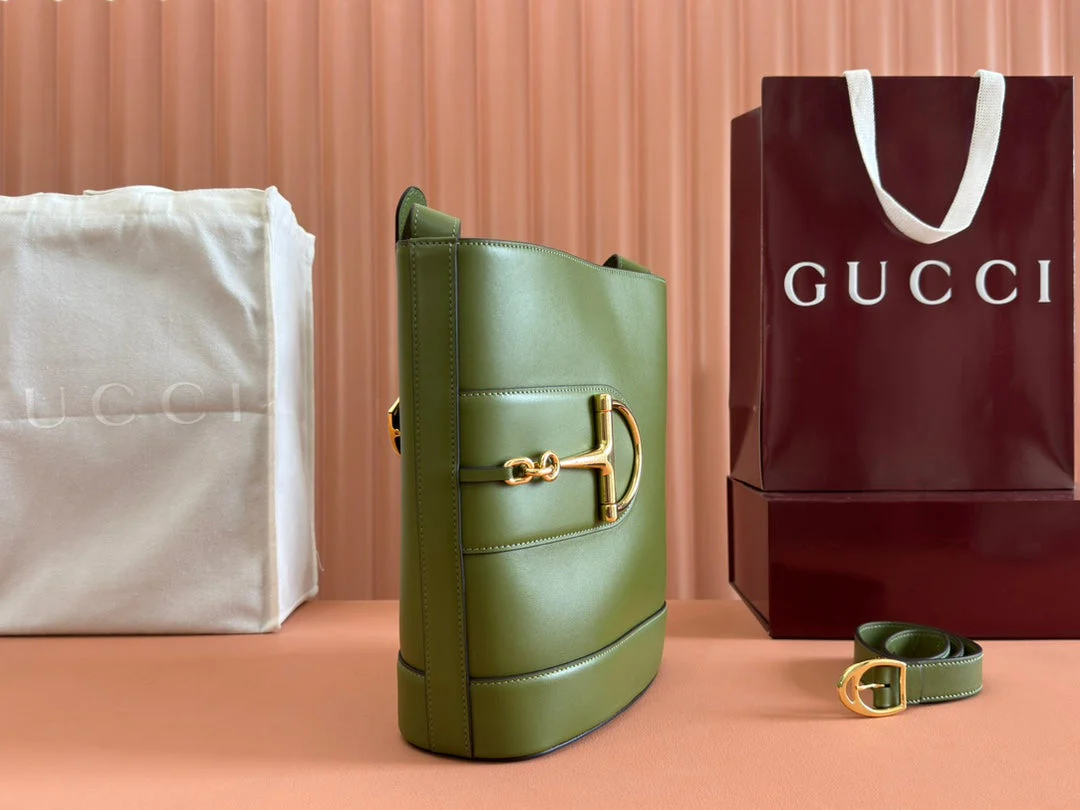73 MEDIUM BUCKET BAG 27.5 IN GREEN SMOOTH CALFSKIN