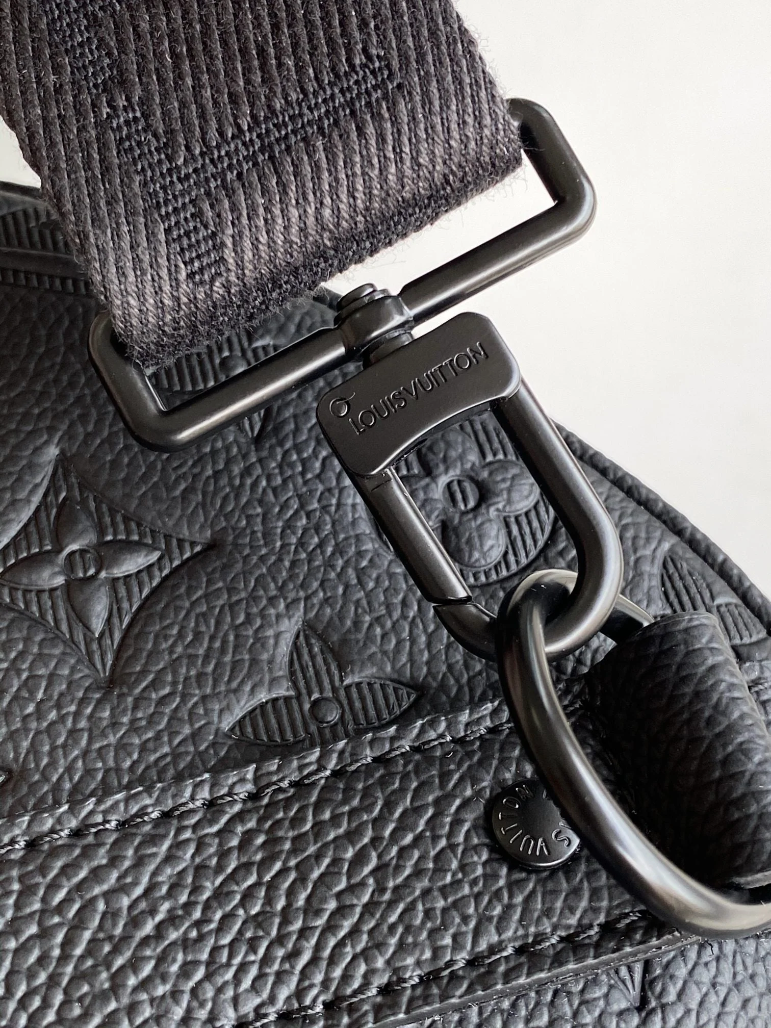 LV 25S KEEPALL BANDOULIÈRE BAG 50 IN BLACK EMBOSSED TAURILLON CALFSKIN MONOGRAM