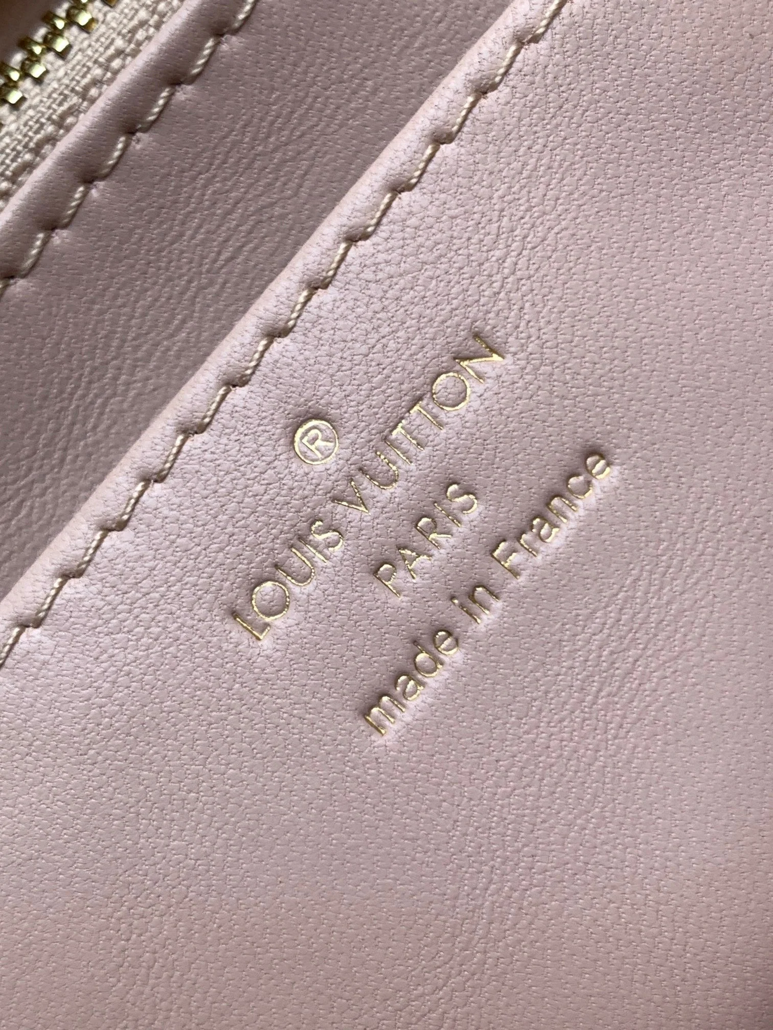 LV 25S GO-14 MM 23 IN LIGHT PINK QUILTED LAMBSKIN GOLD HARDWRE