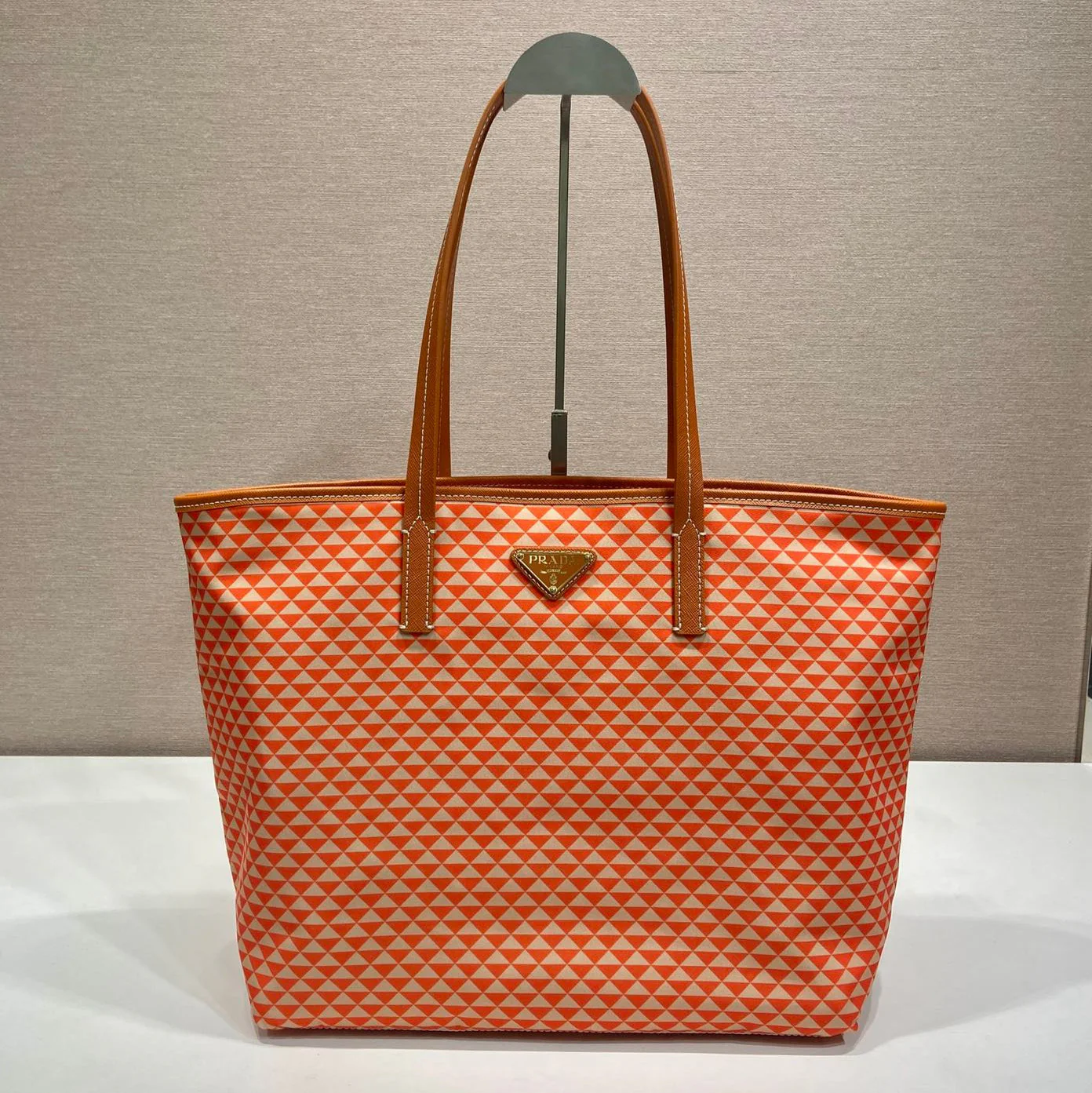 TOTE BAG 33 IN ORANGE MIX WHITE TRIANGLE PATTERN EMBROIDERED FABRIC