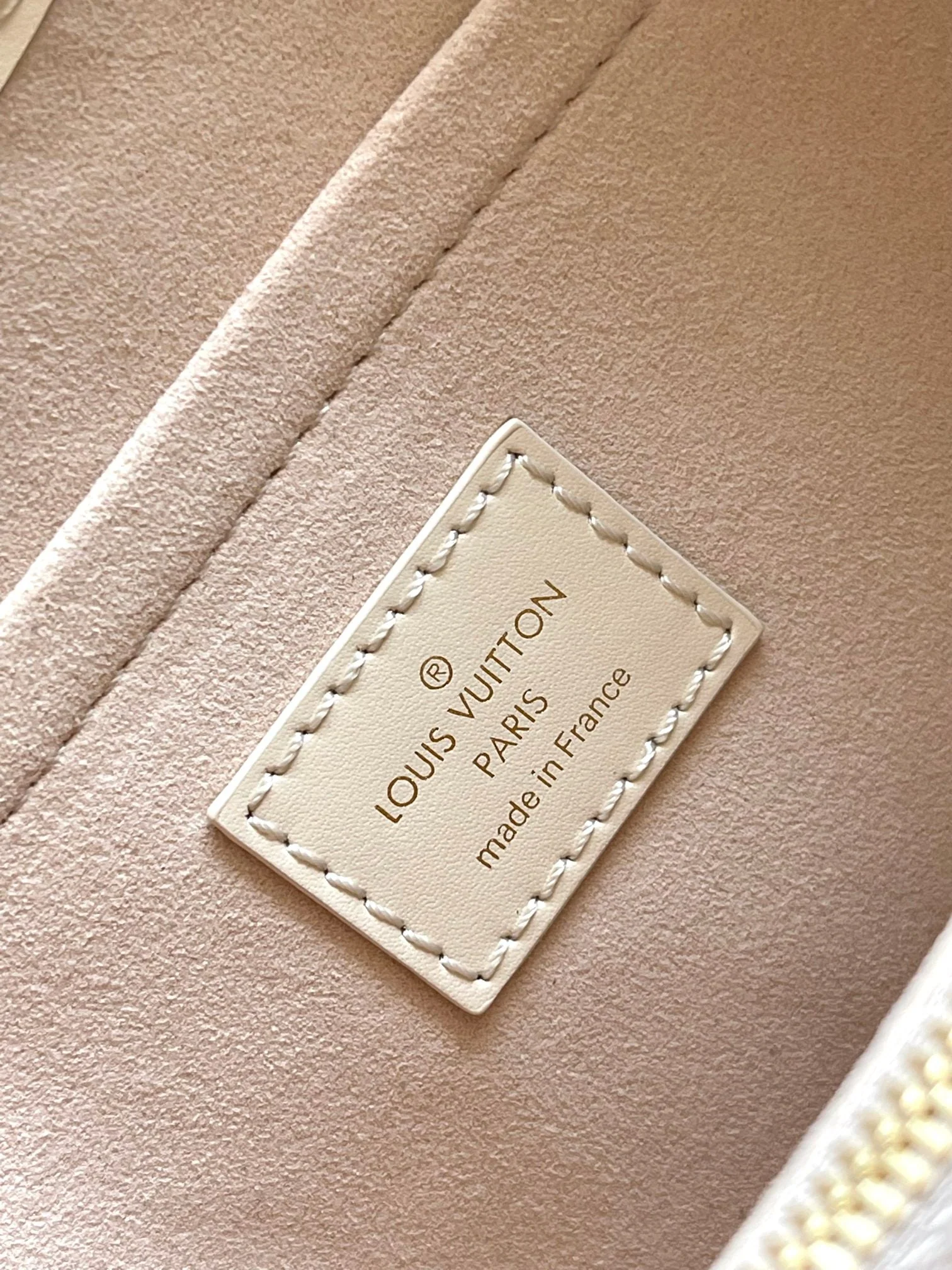 BABYLONE TOTE 31 IN WHITE MONOGRAM EMPREINTE LEATHER