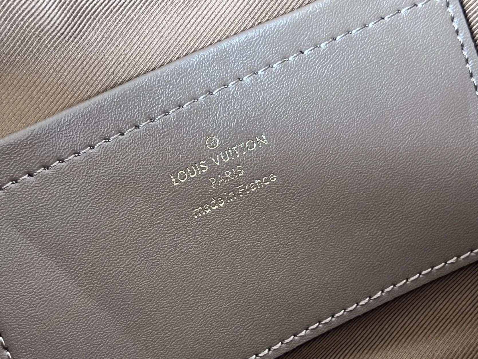 LV 25S UTILITY CROSSBODY HANDBAG 18 IN BROWN MONOGRAM CANVAS GOLD HARDWARE